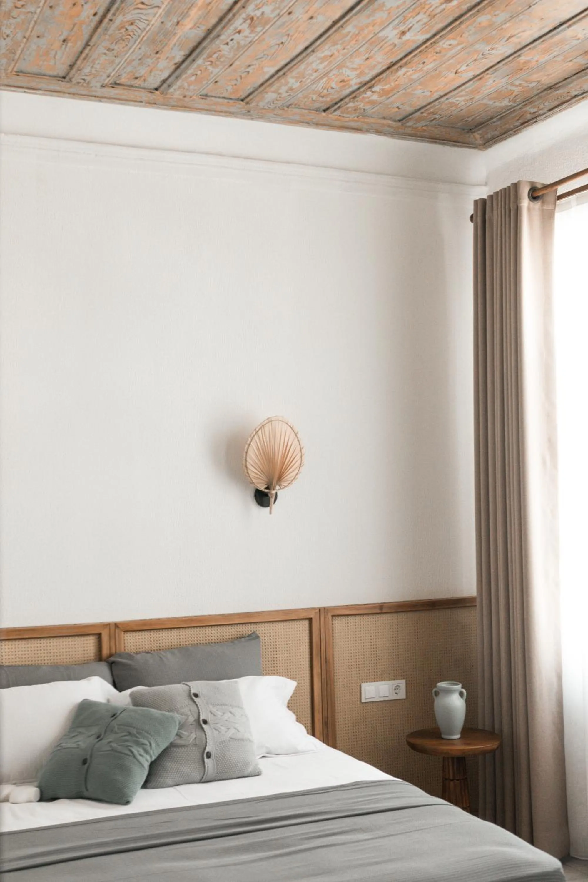 Decorative detail, Bed in Molo Urla