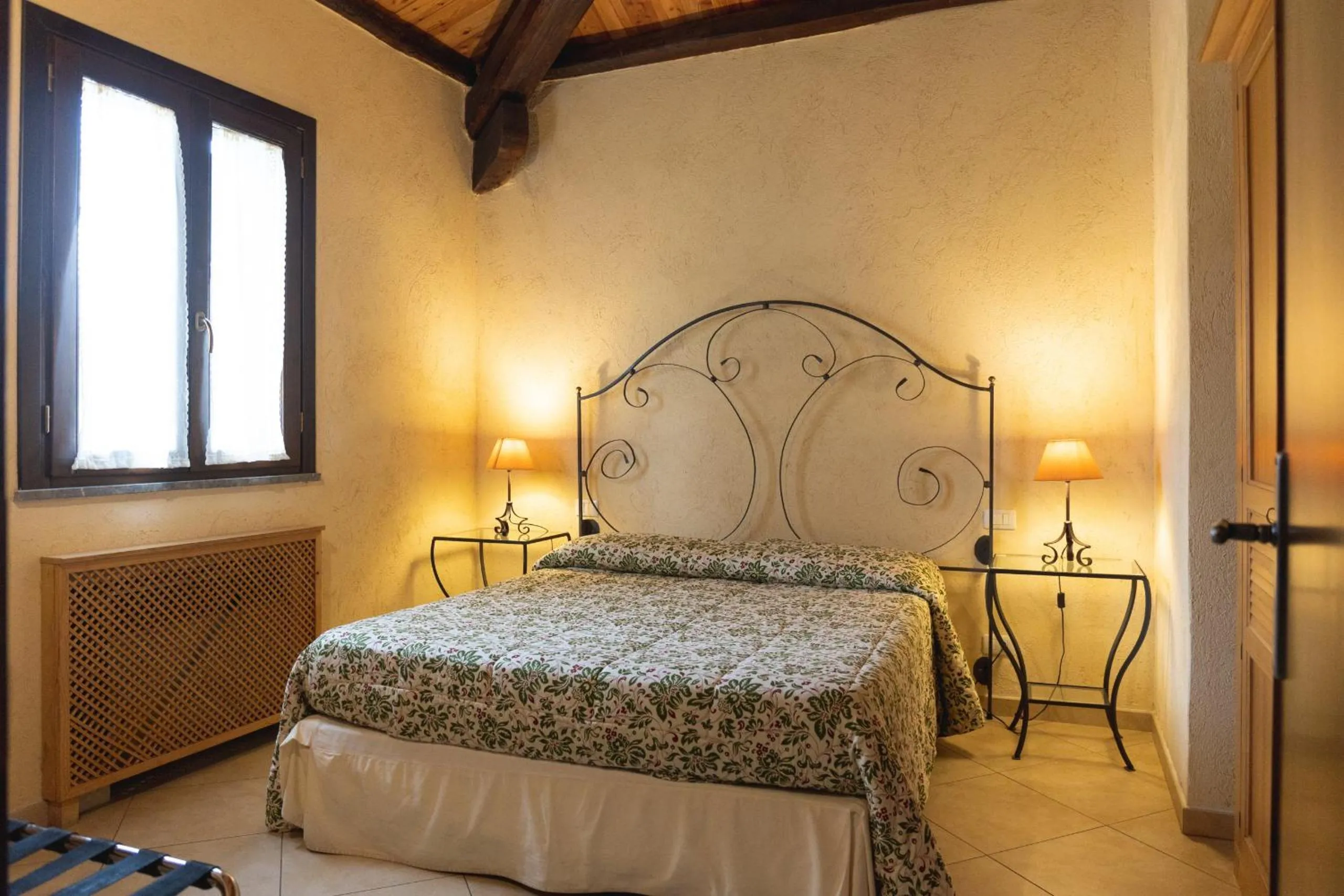 Bedroom, Bed in Agriturismo Villa Cefalà