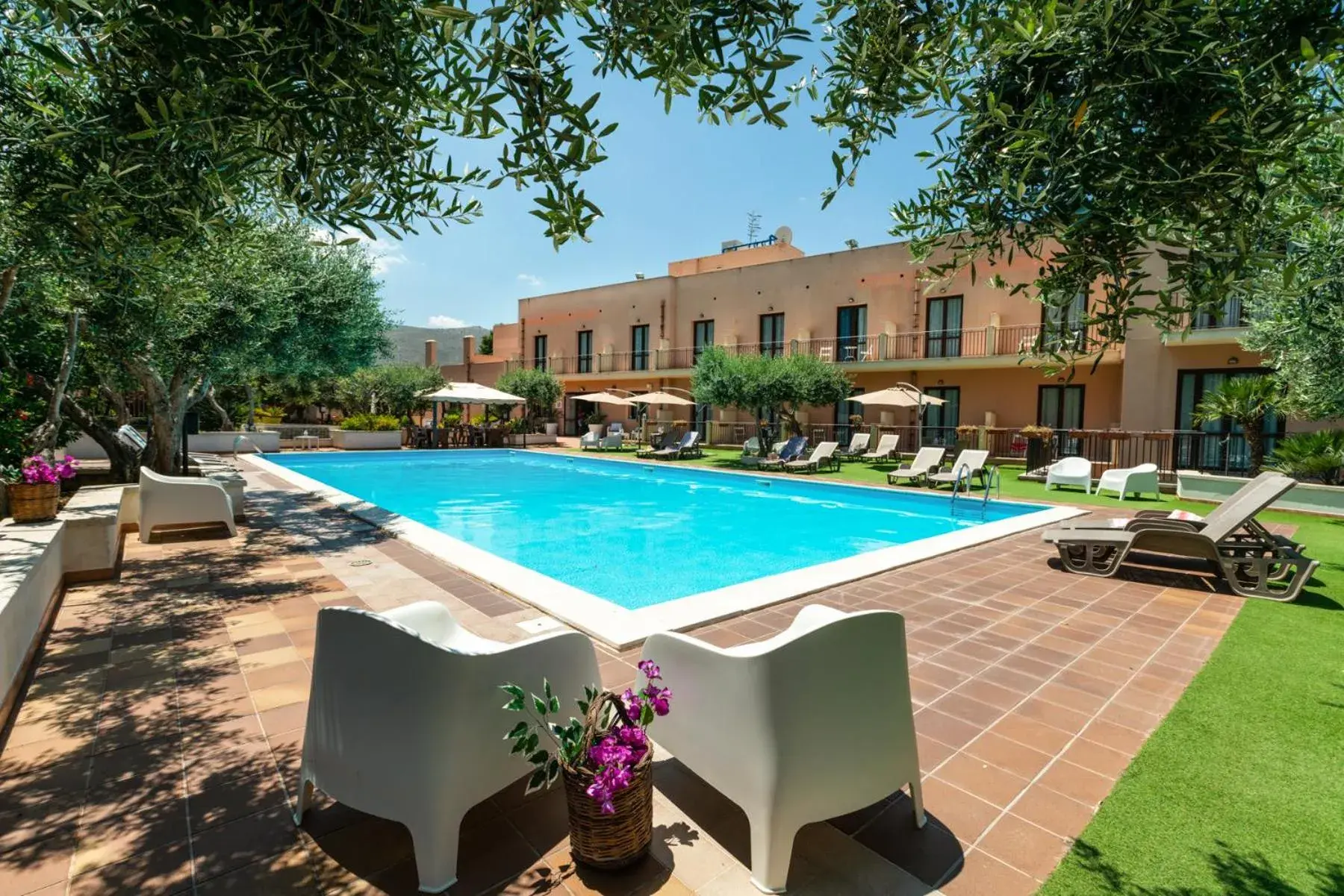 Deluxe Double Room in Hotel Achibea Deluxe Double Room in Hotel Achibea