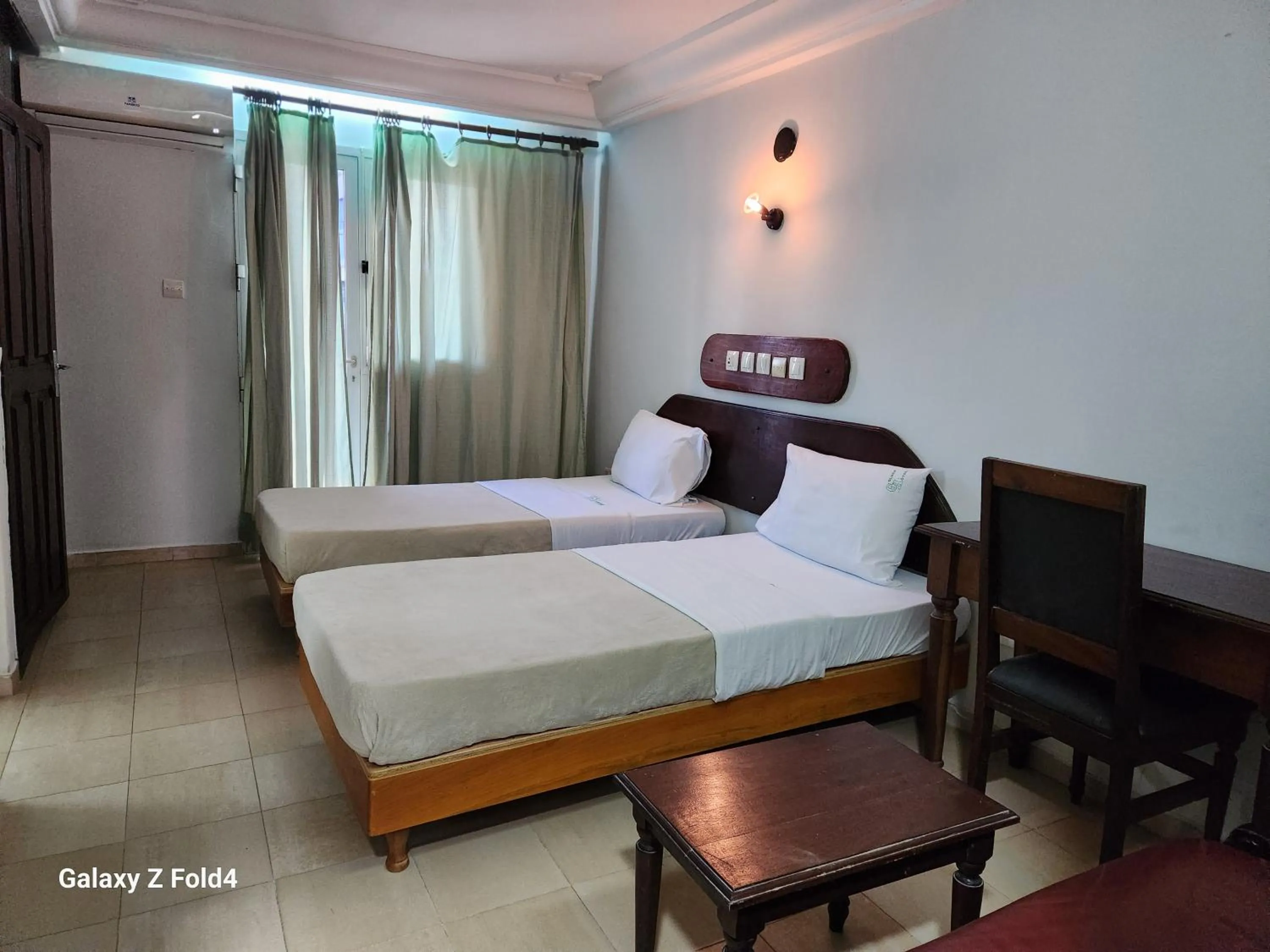 Bed in Golden Hôtel