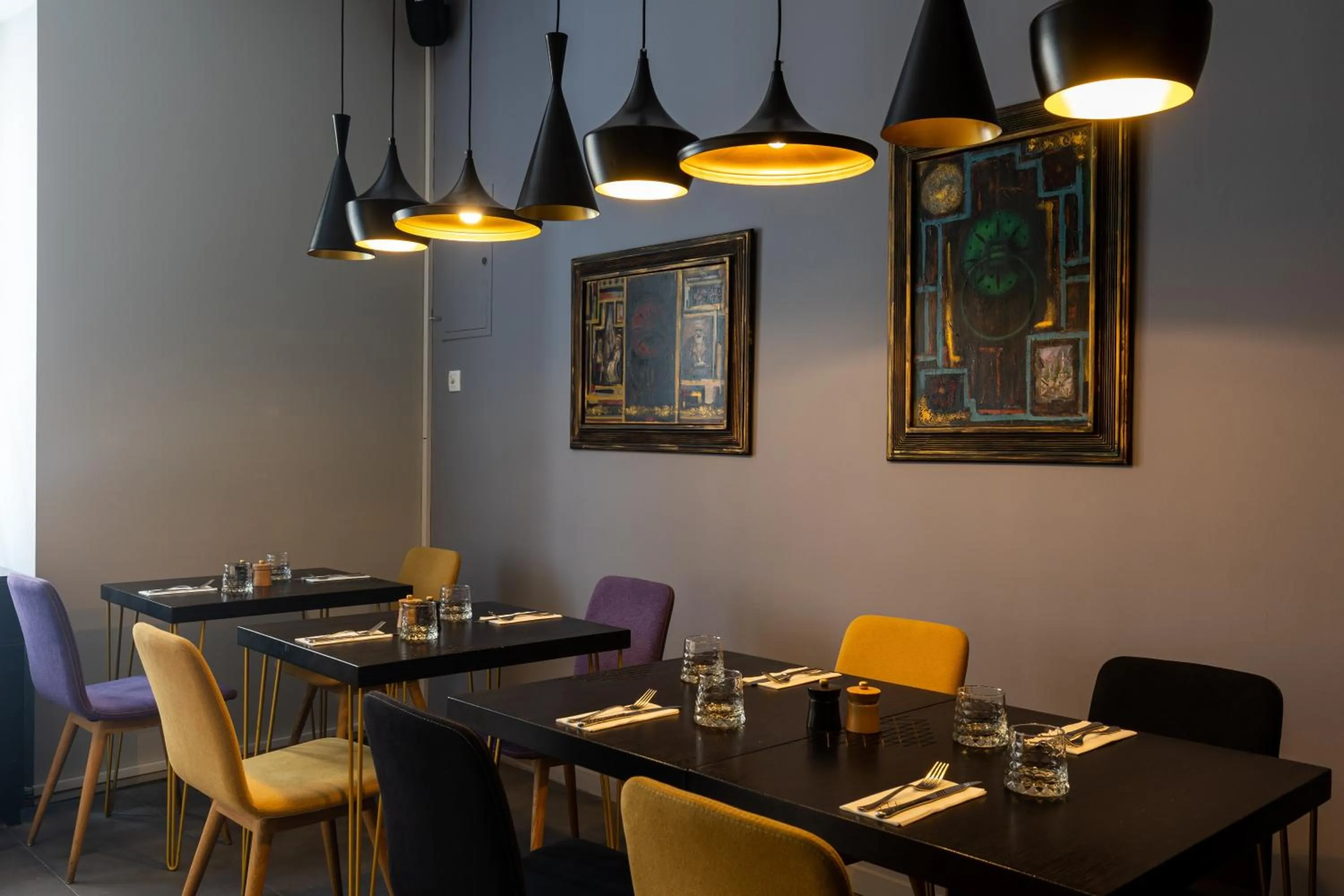 Restaurant/places to eat in Apartments and Rooms Lejletul