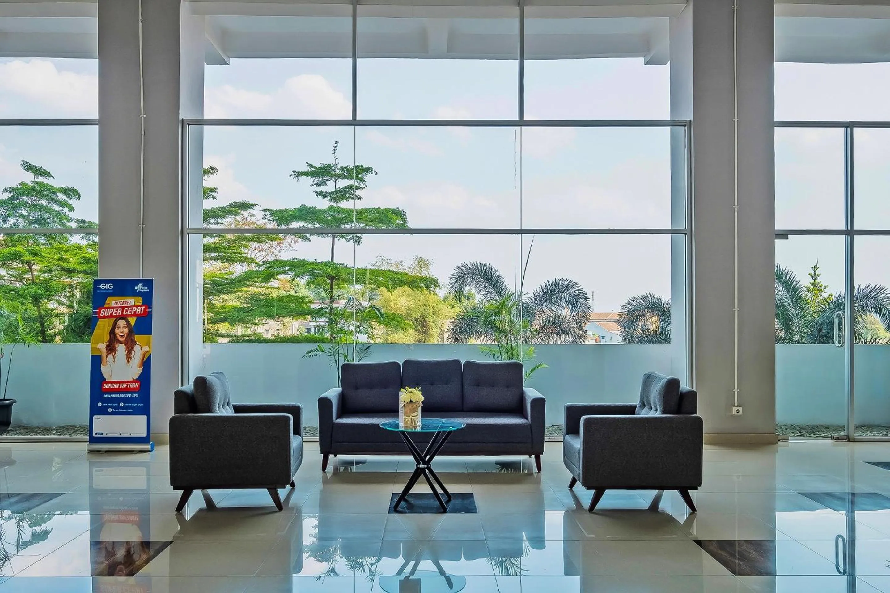 Lobby or reception in Collection O 91566 Edurent Bandung
