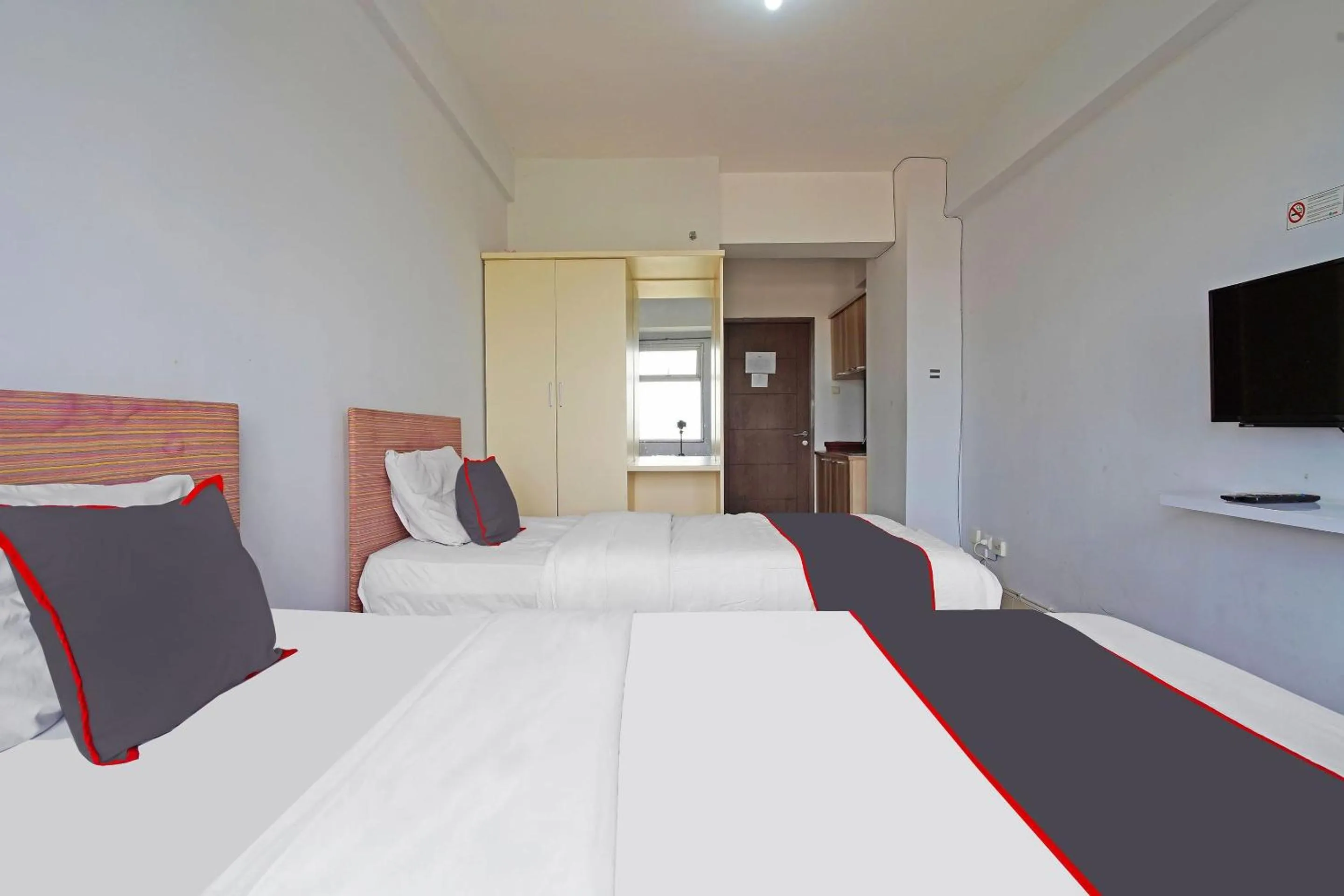 Bedroom, Bed in Collection O 91566 Edurent Bandung