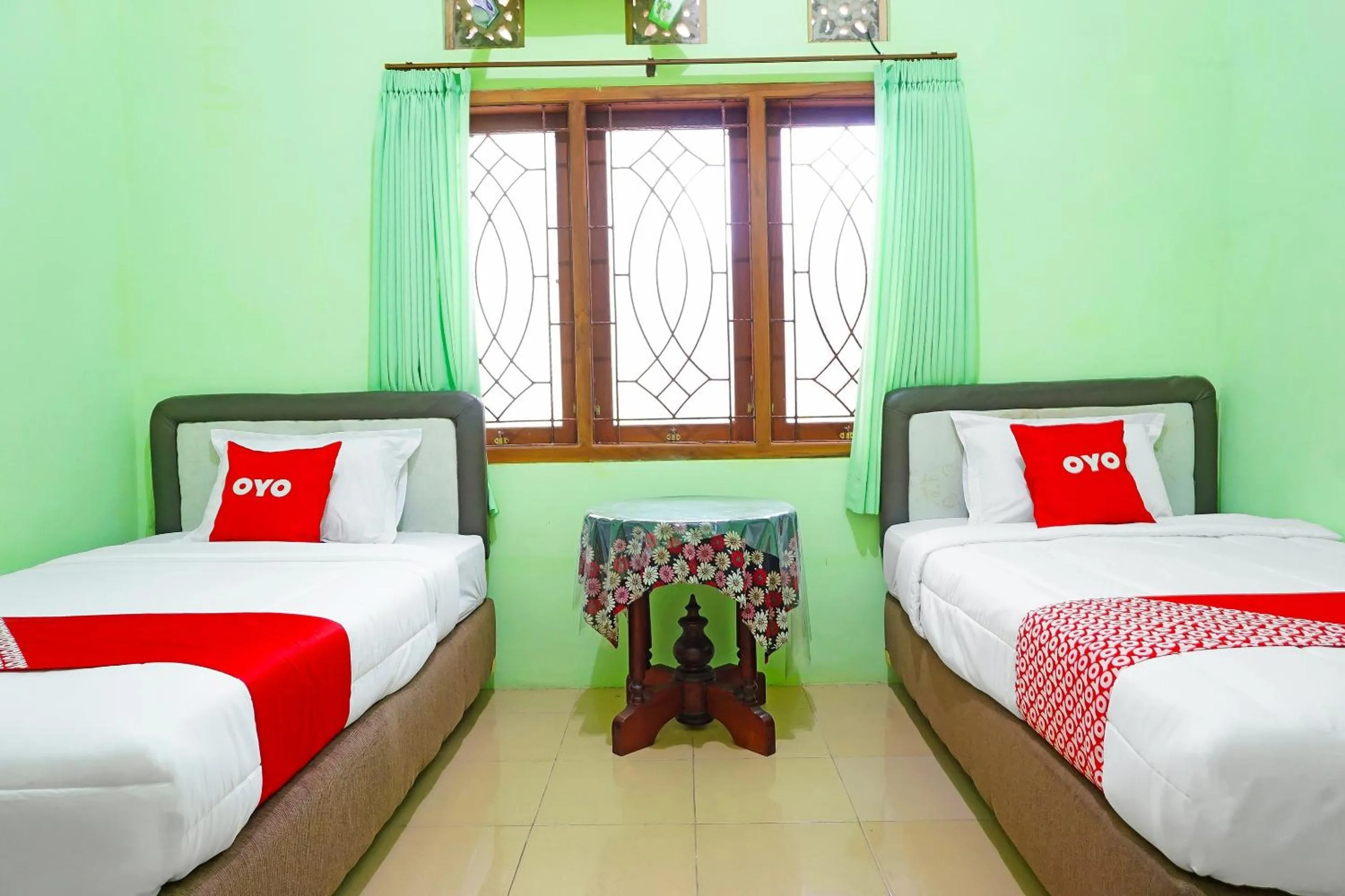 Bedroom in Hotel O Trisna Srabah Resort Homestay & Resto