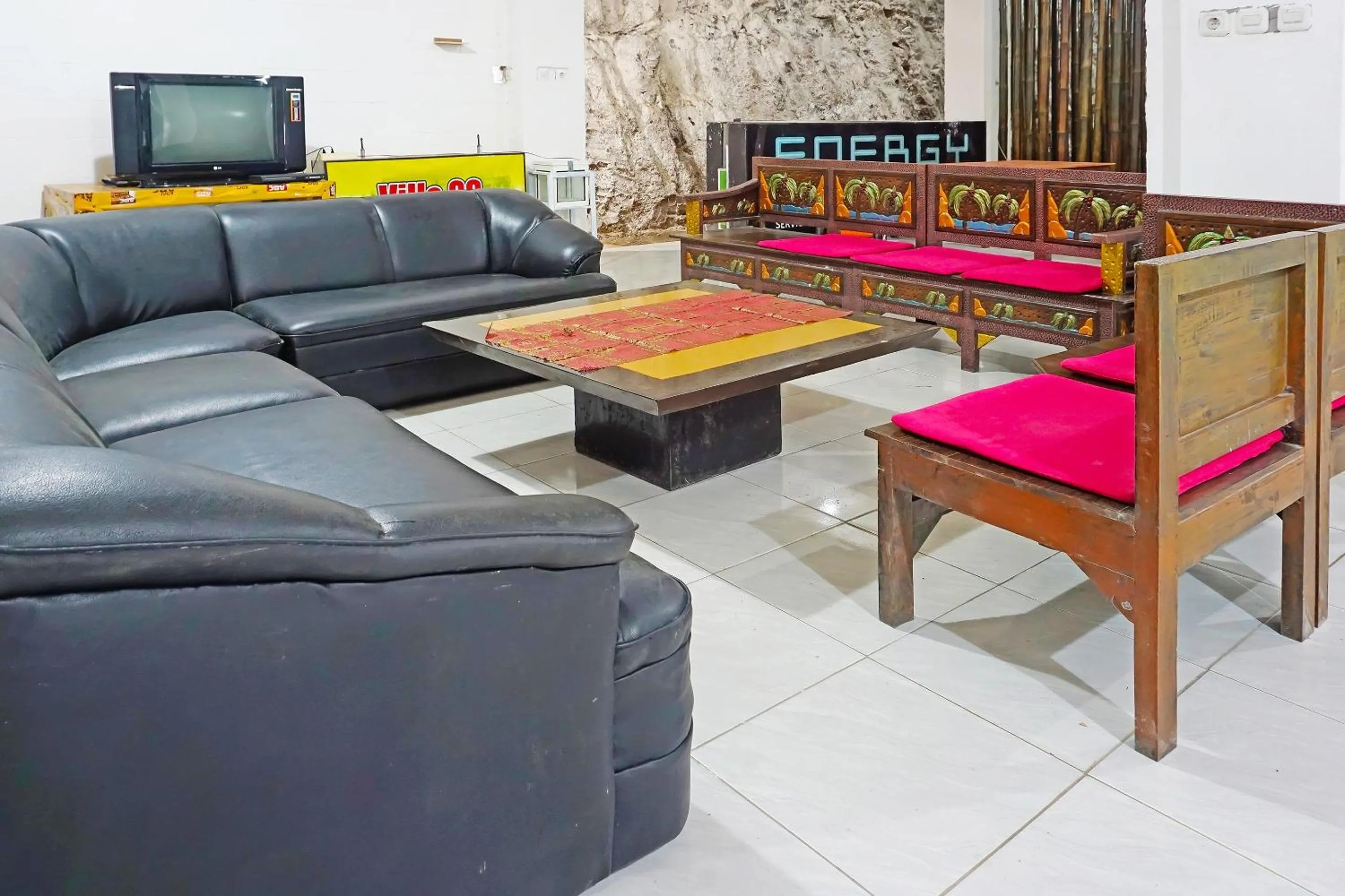 Lobby or reception in OYO LIfe 91571 Hotel Ss Bukit Cemara Syariah