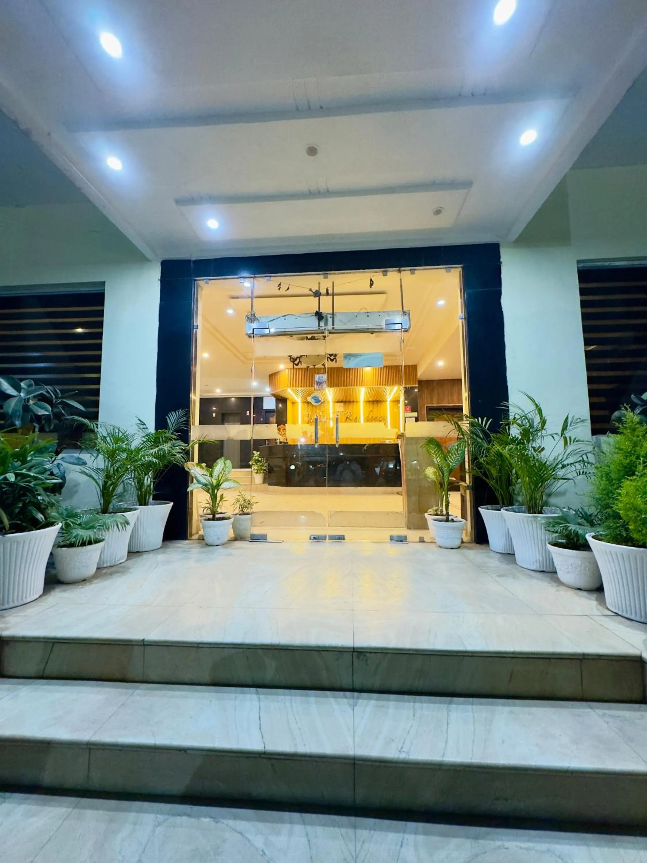 HOTEL Grand JAGDISH RESIDENCY