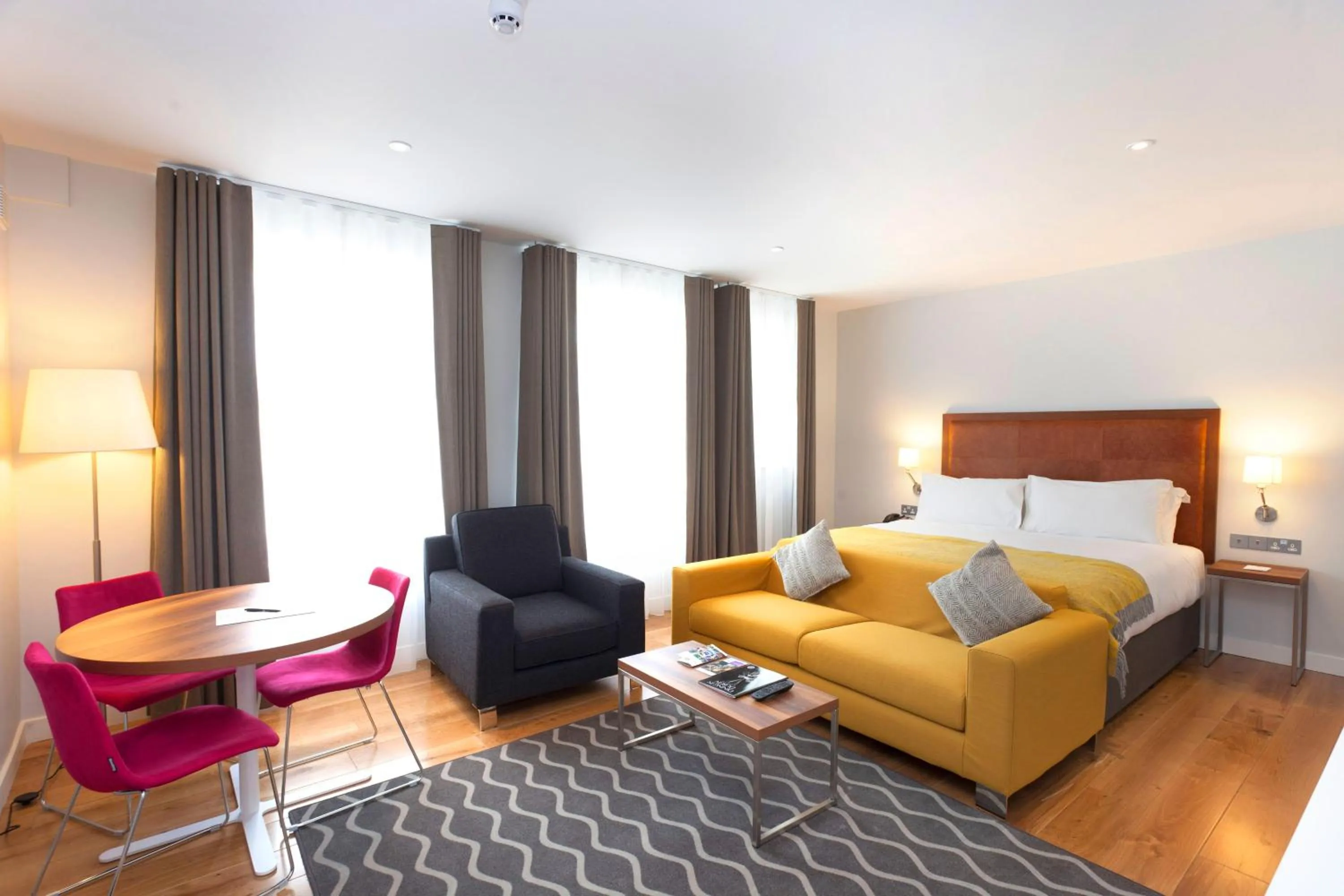 Bed in PREMIER SUITES Dublin, Ballsbridge