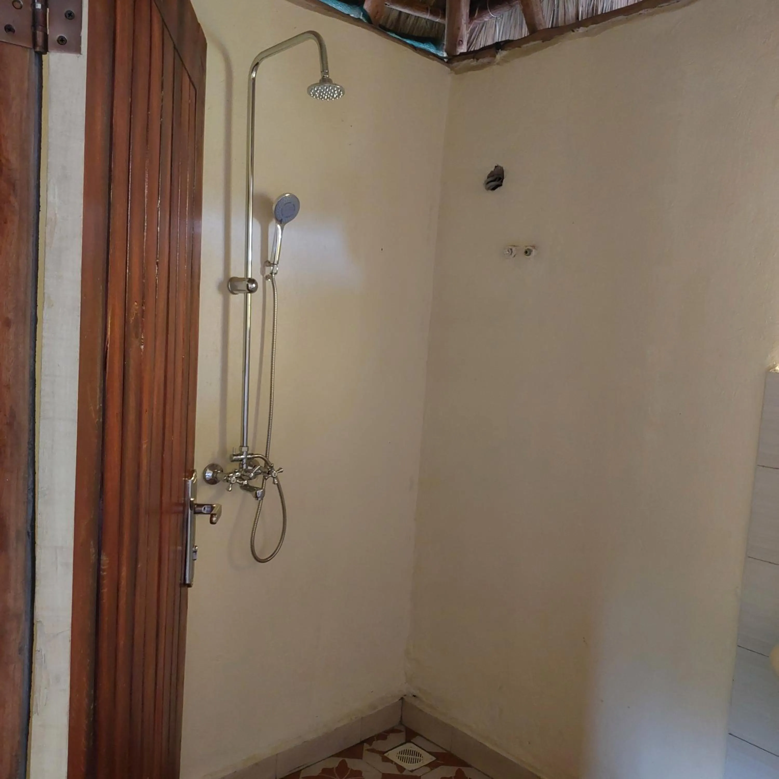 Bathroom in Songbird Safari Lodge & Campsite