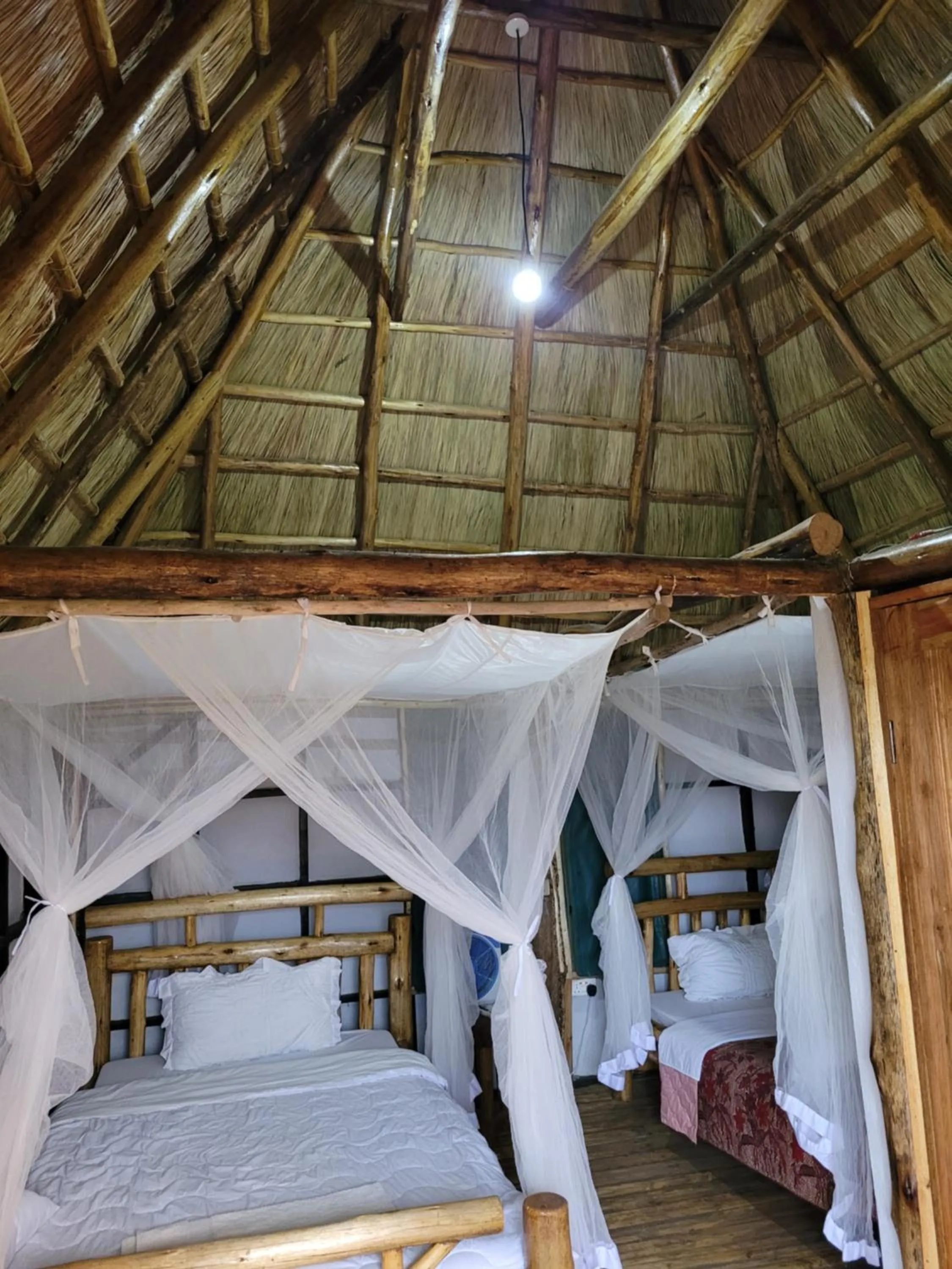 Bed in Songbird Safari Lodge & Campsite