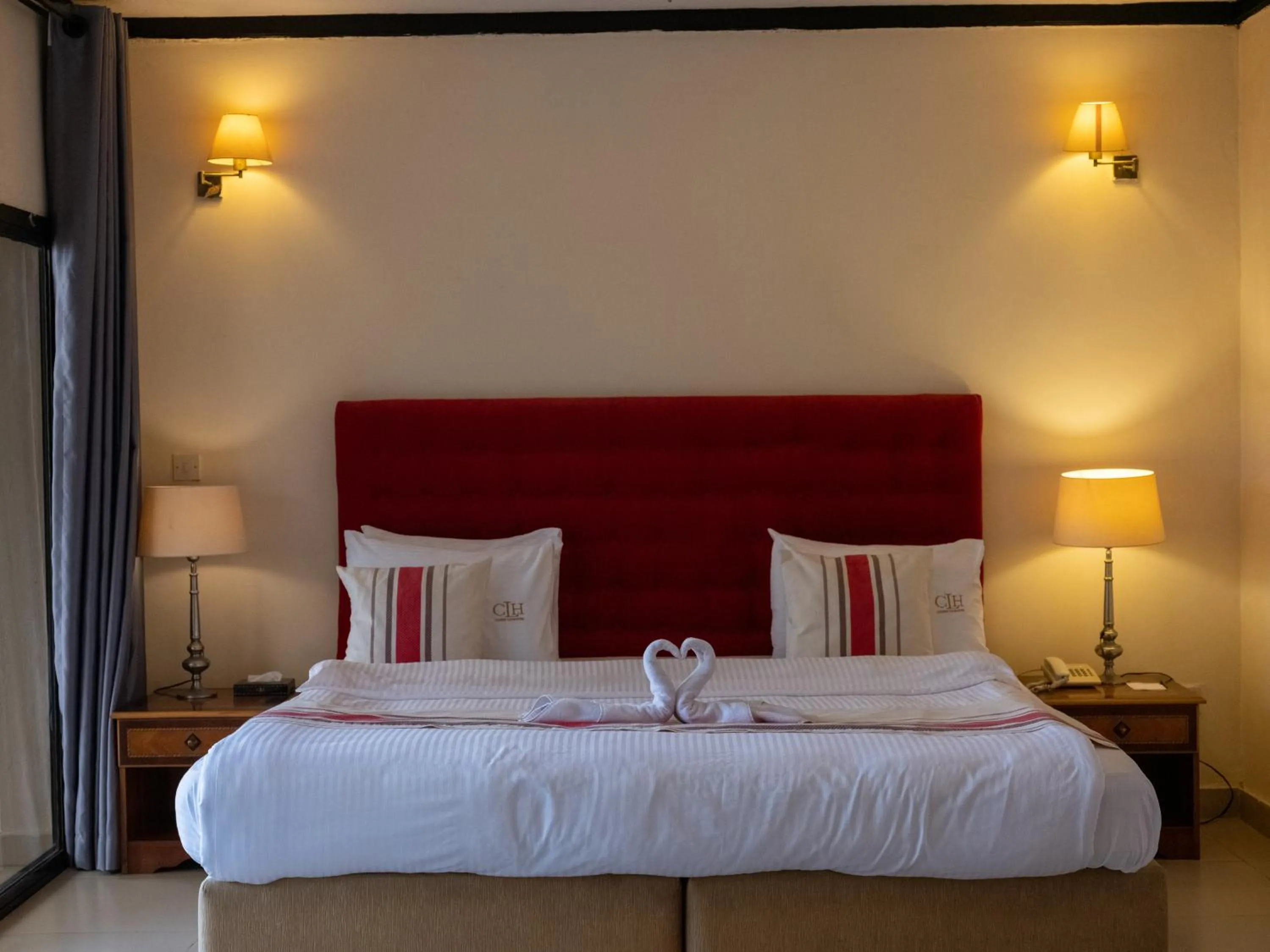 Bed in The Country Lodge Hotel