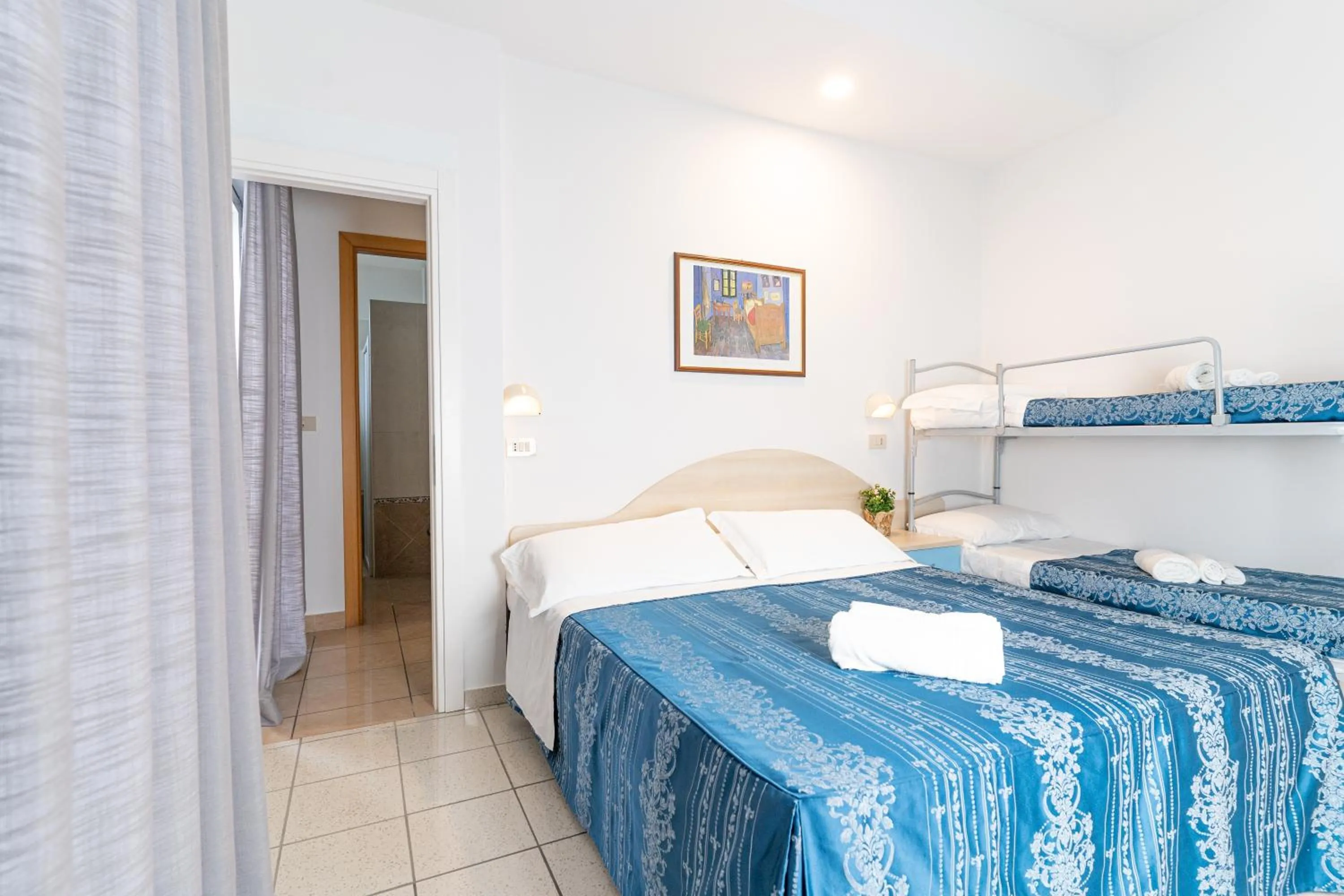 towels, Bed in Hotel Dusseldorf