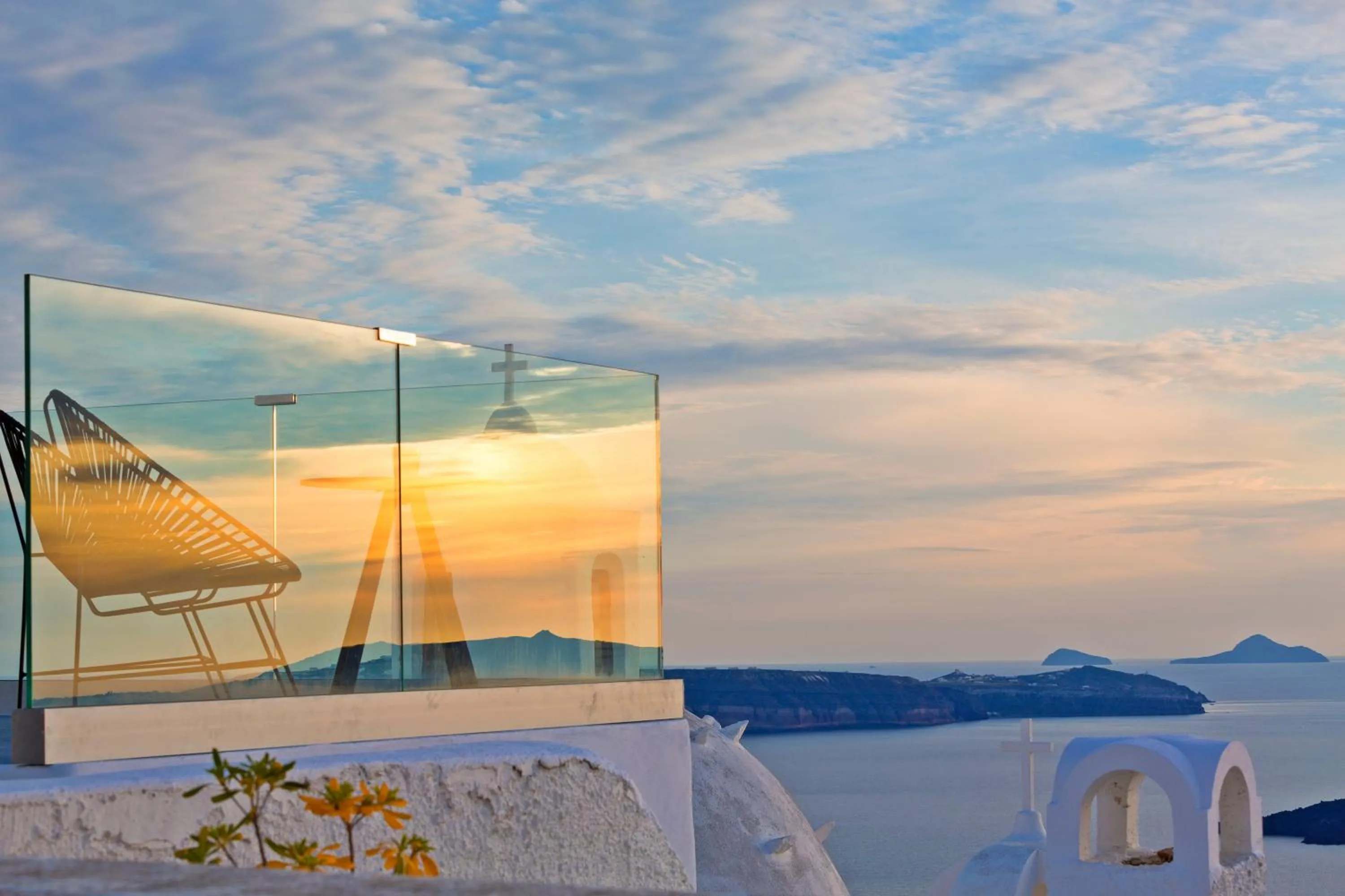 Restaurant/places to eat in Aroma Suites