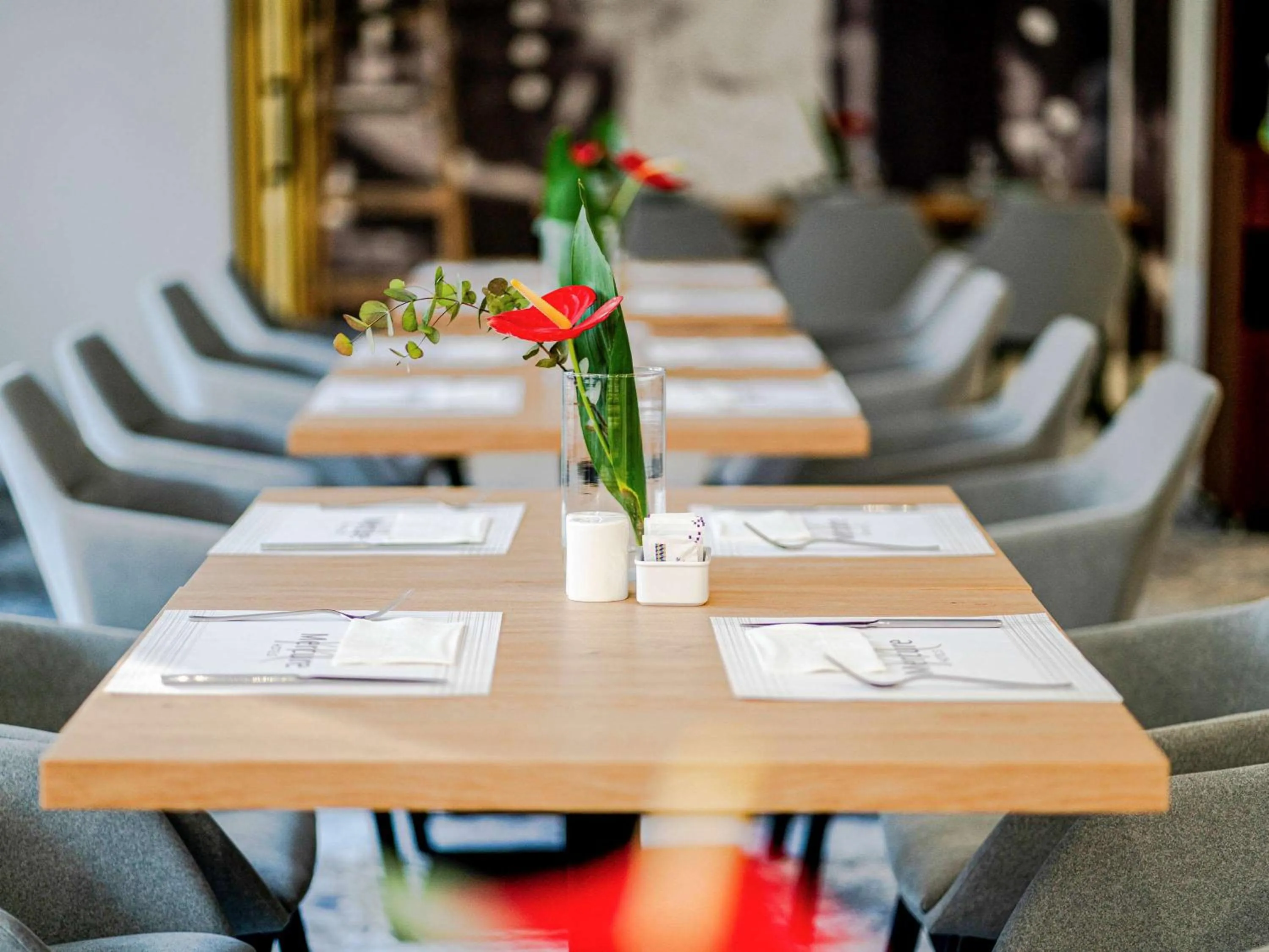 Restaurant/places to eat in Mercure Opole