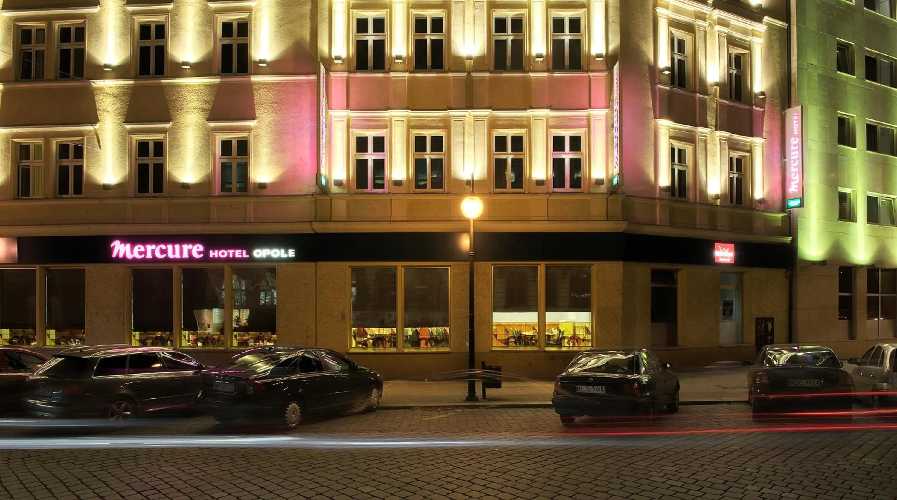 Facade/entrance in Mercure Opole