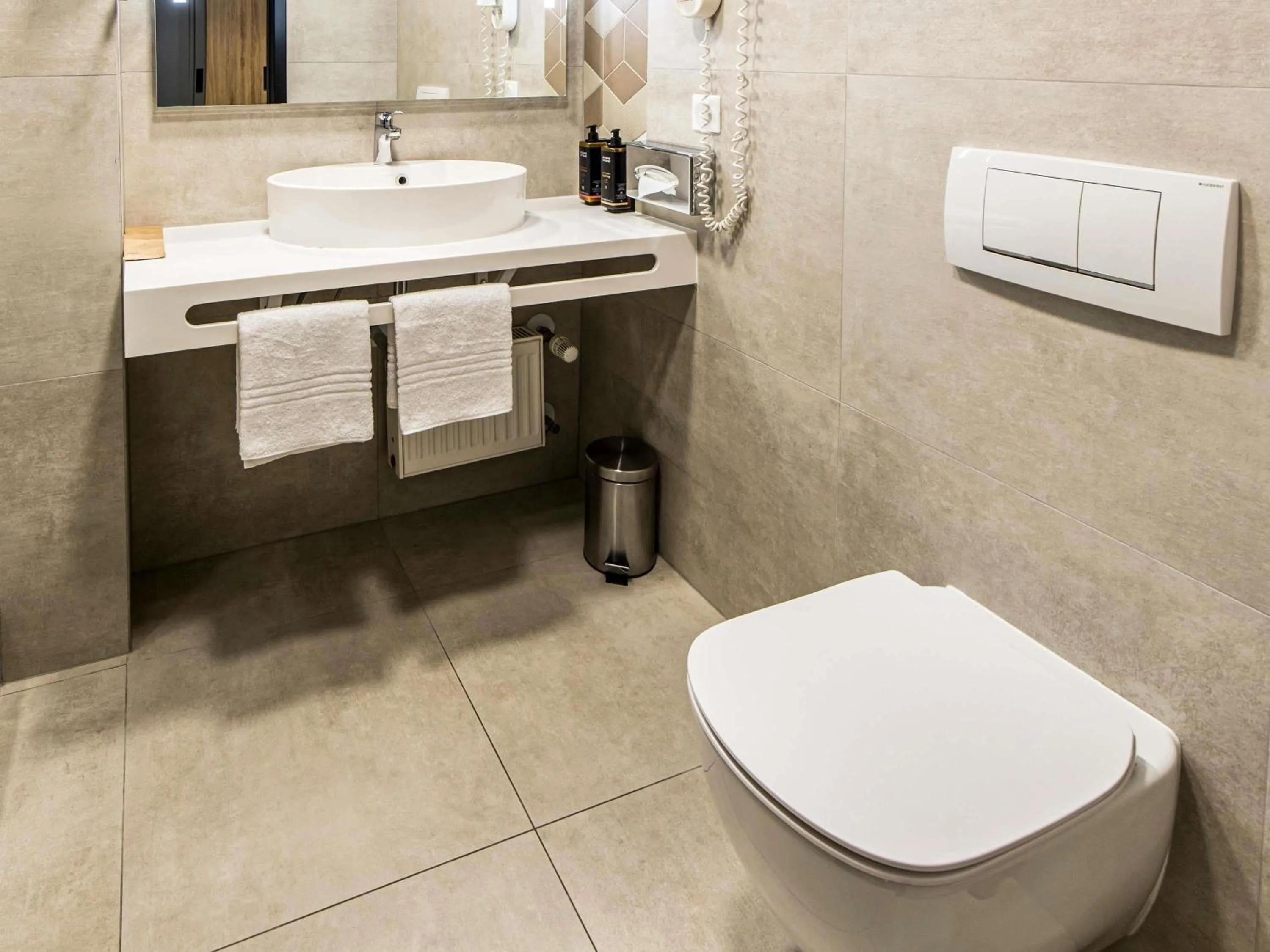 Photo of the whole room in Mercure Wrocław Centrum