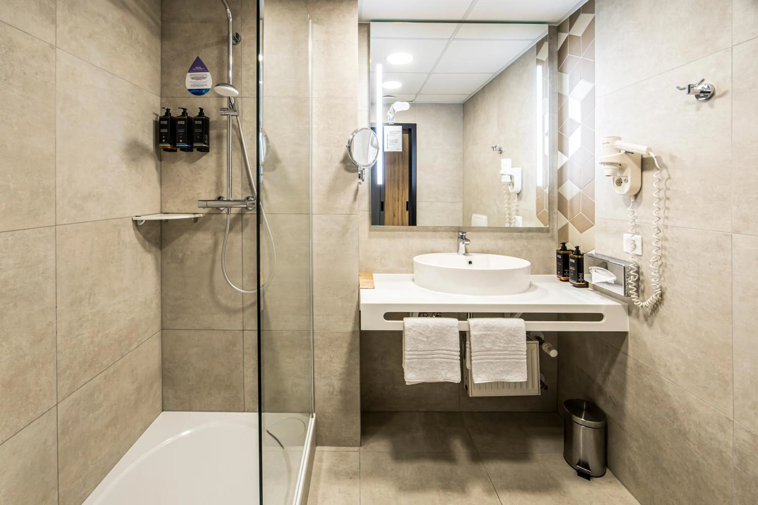 Shower in Mercure Wrocław Centrum