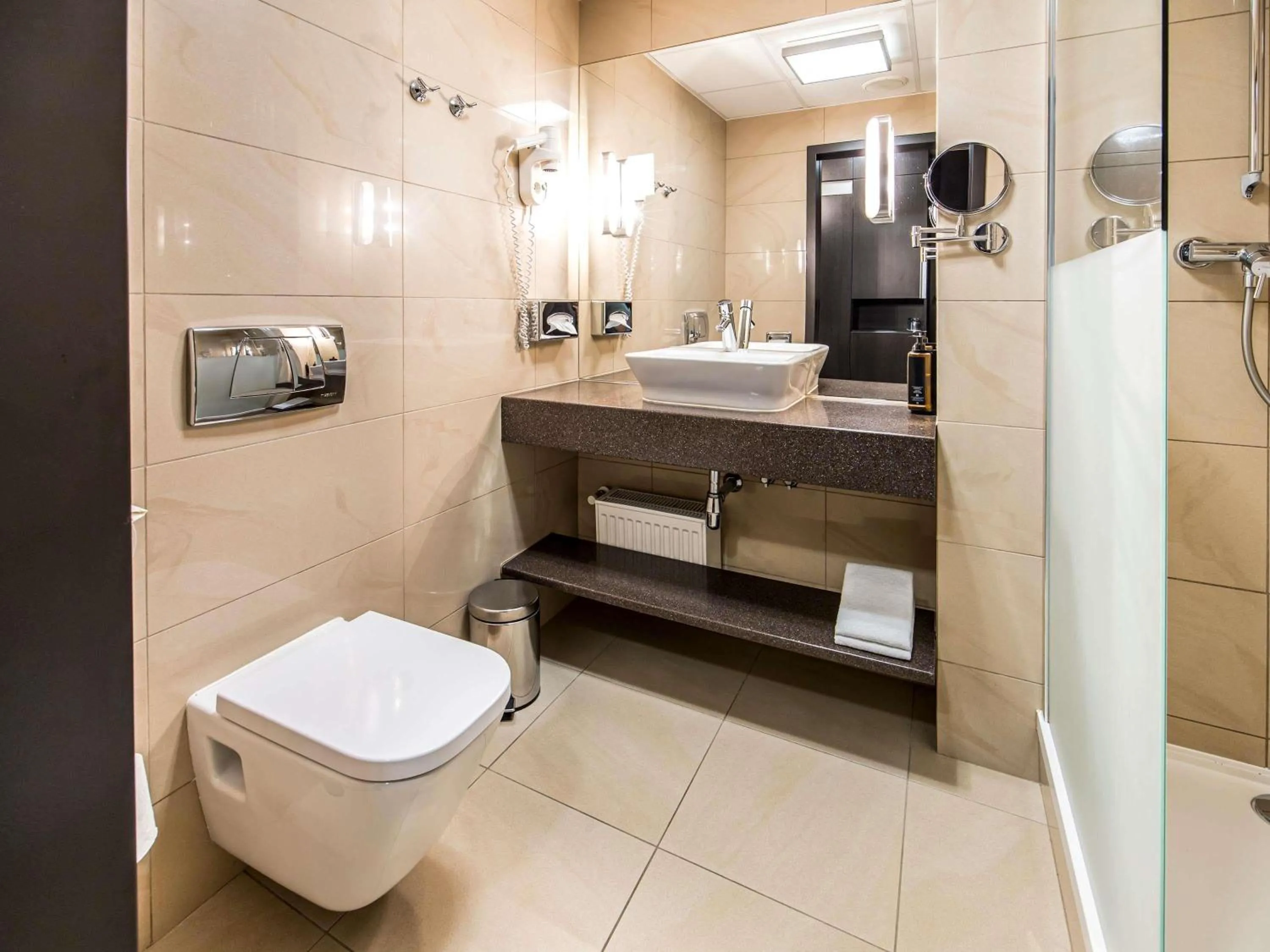 Bedroom in Mercure Wrocław Centrum