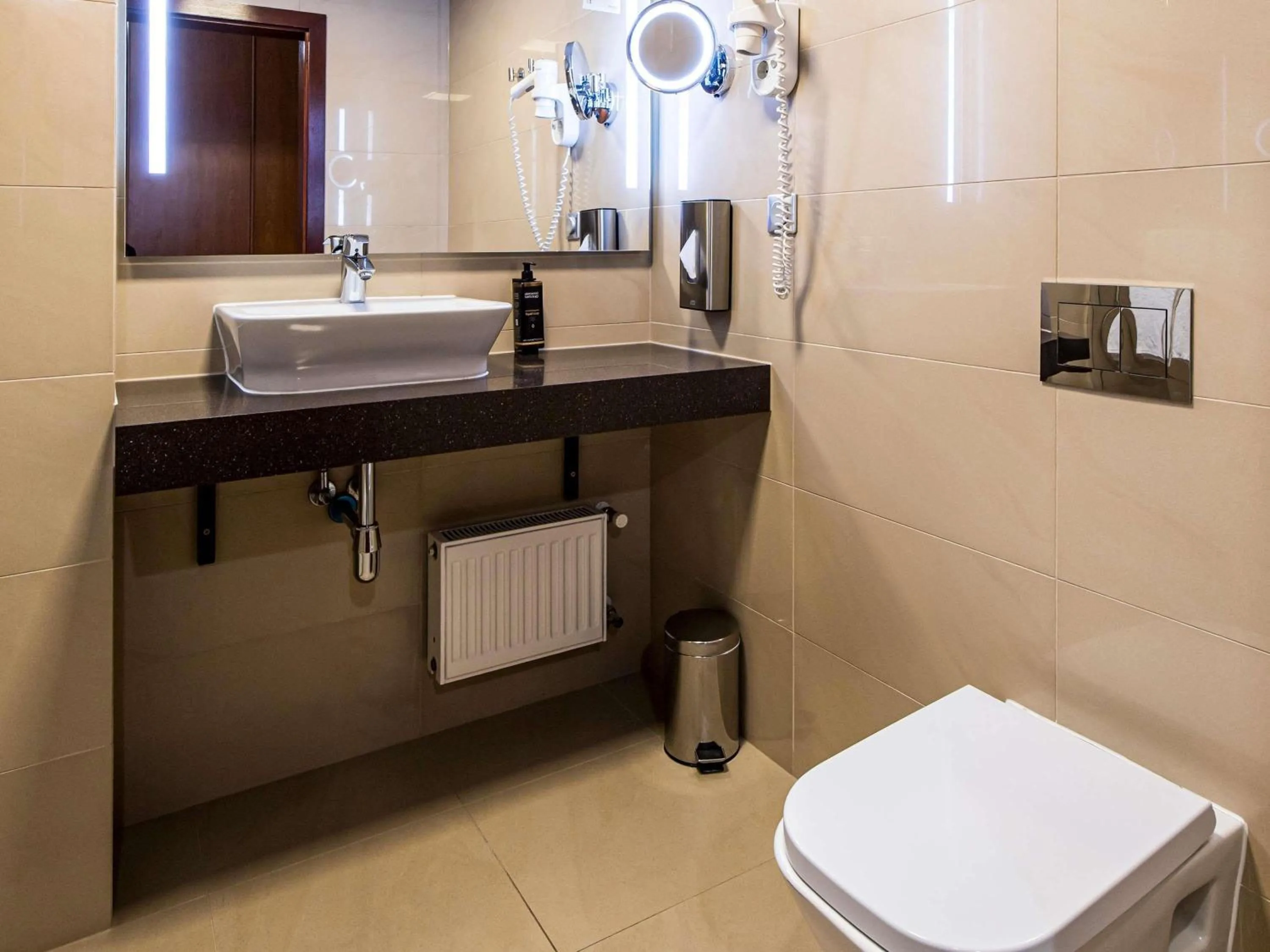 Bedroom in Mercure Wrocław Centrum