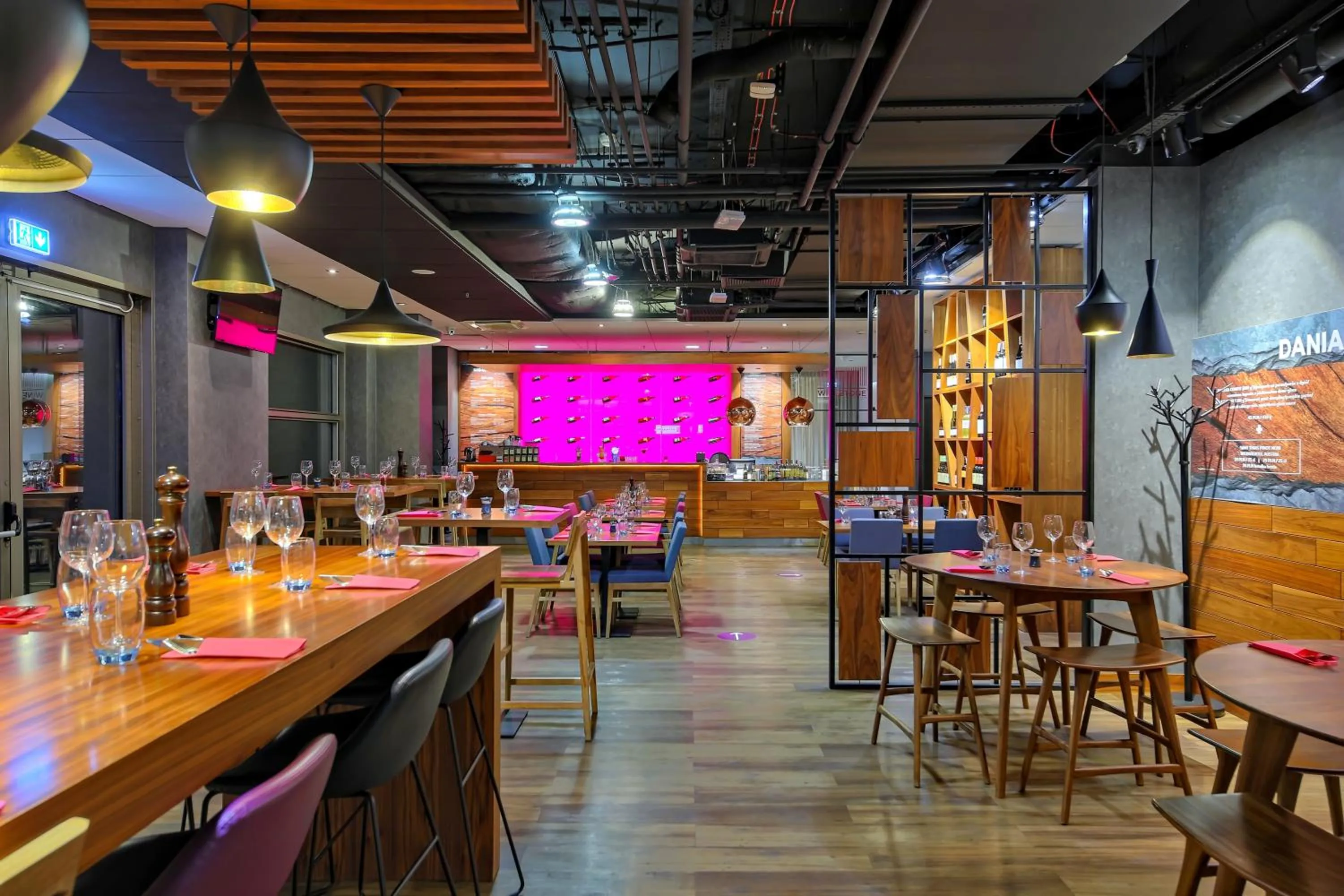 Restaurant/places to eat in Mercure Wrocław Centrum