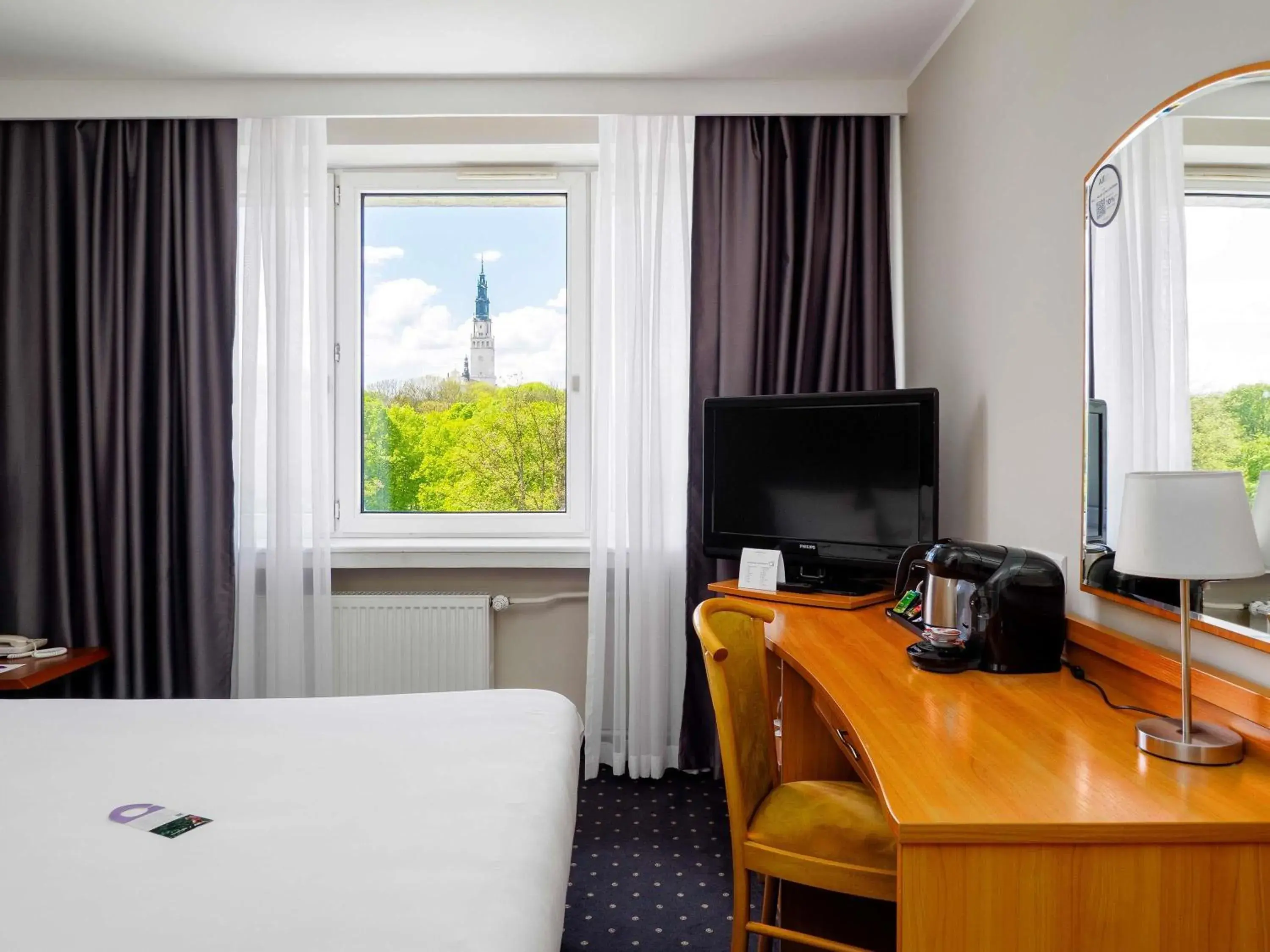 Superior Double Room with Park View in Mercure Czestochowa Centrum Superior Double Room with Park View in Mercure Czestochowa Centrum