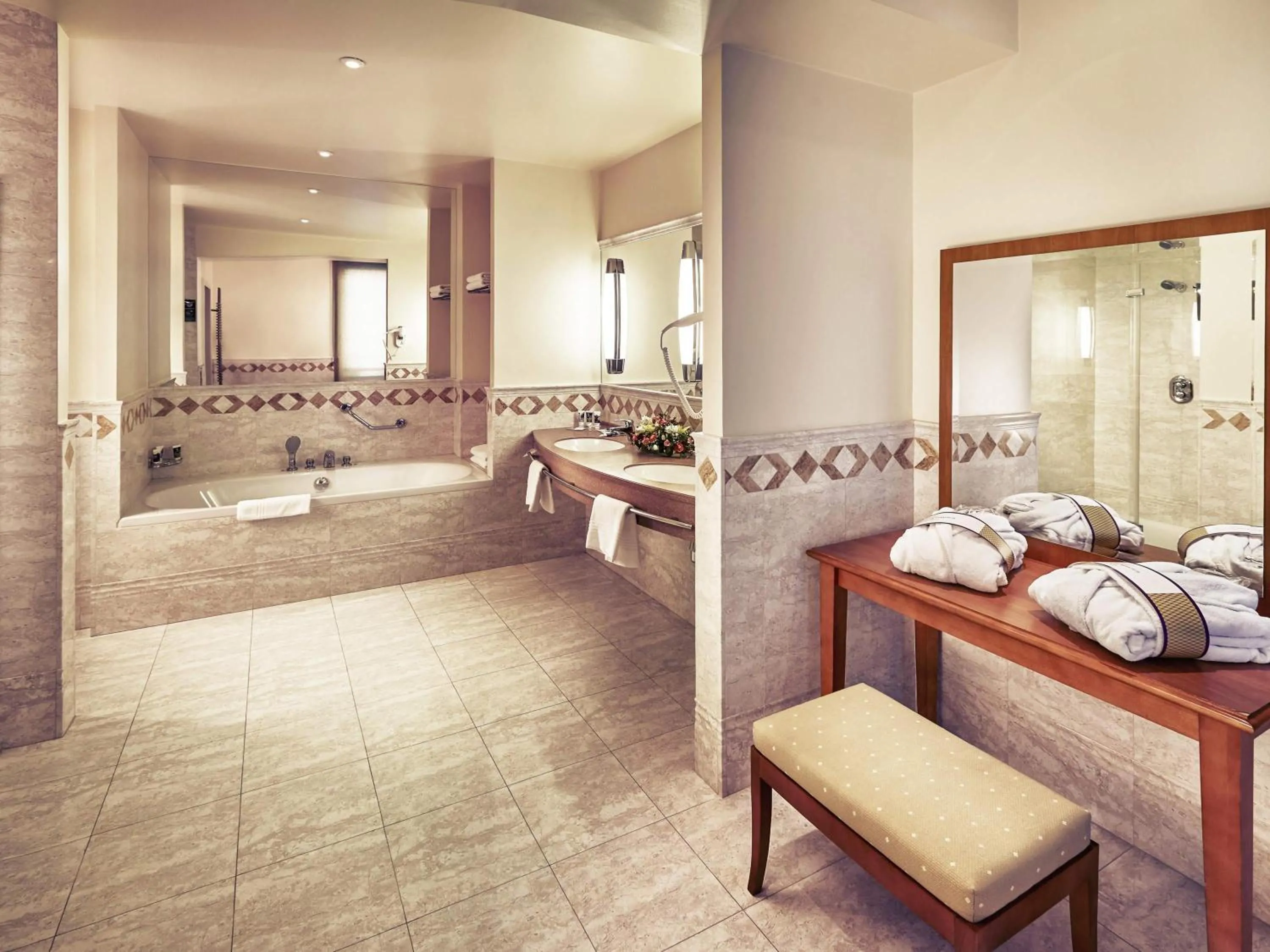 Bedroom in Hotel Mercure Poznań Centrum