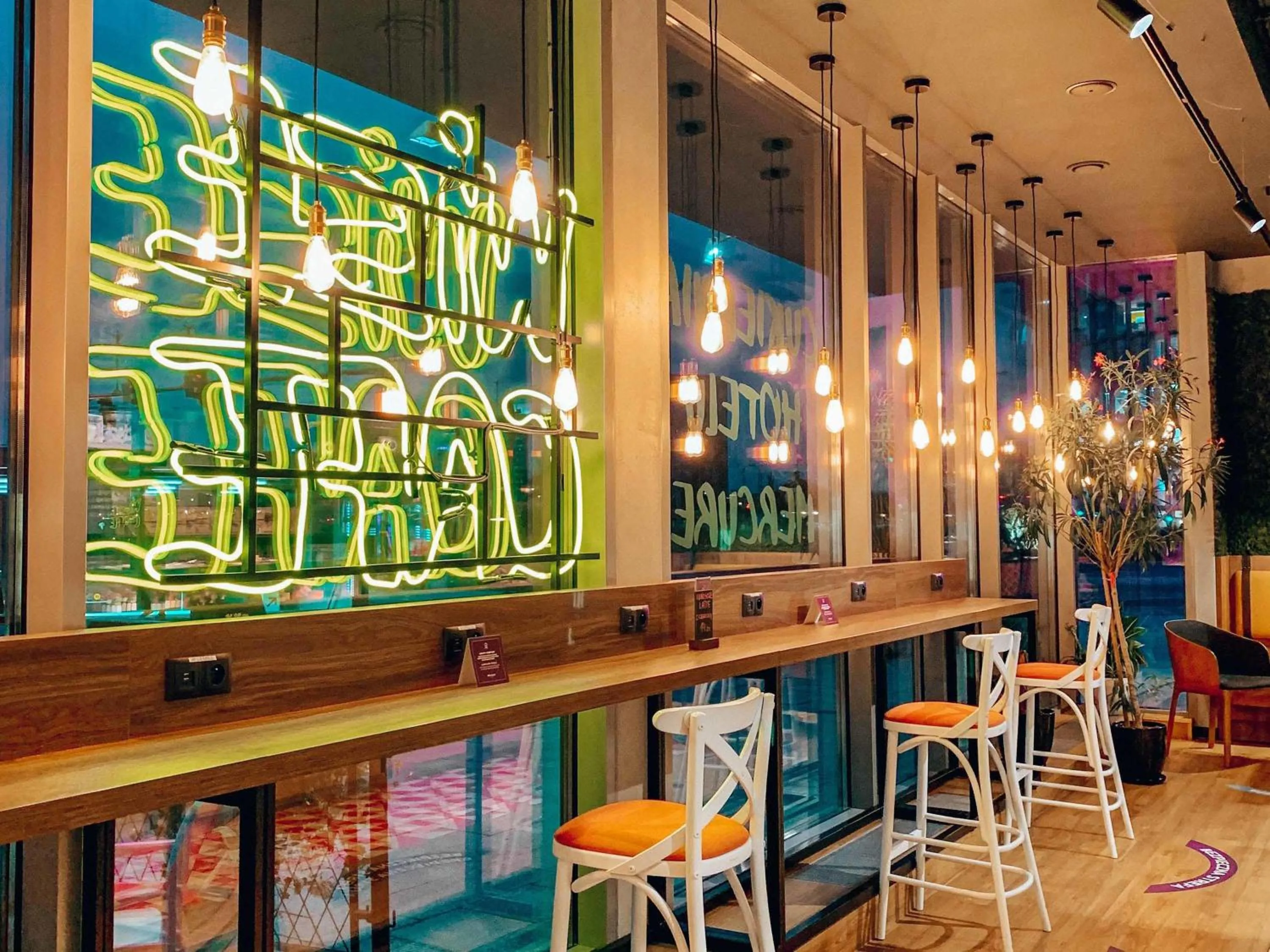 Restaurant/places to eat in Hotel Mercure Poznań Centrum