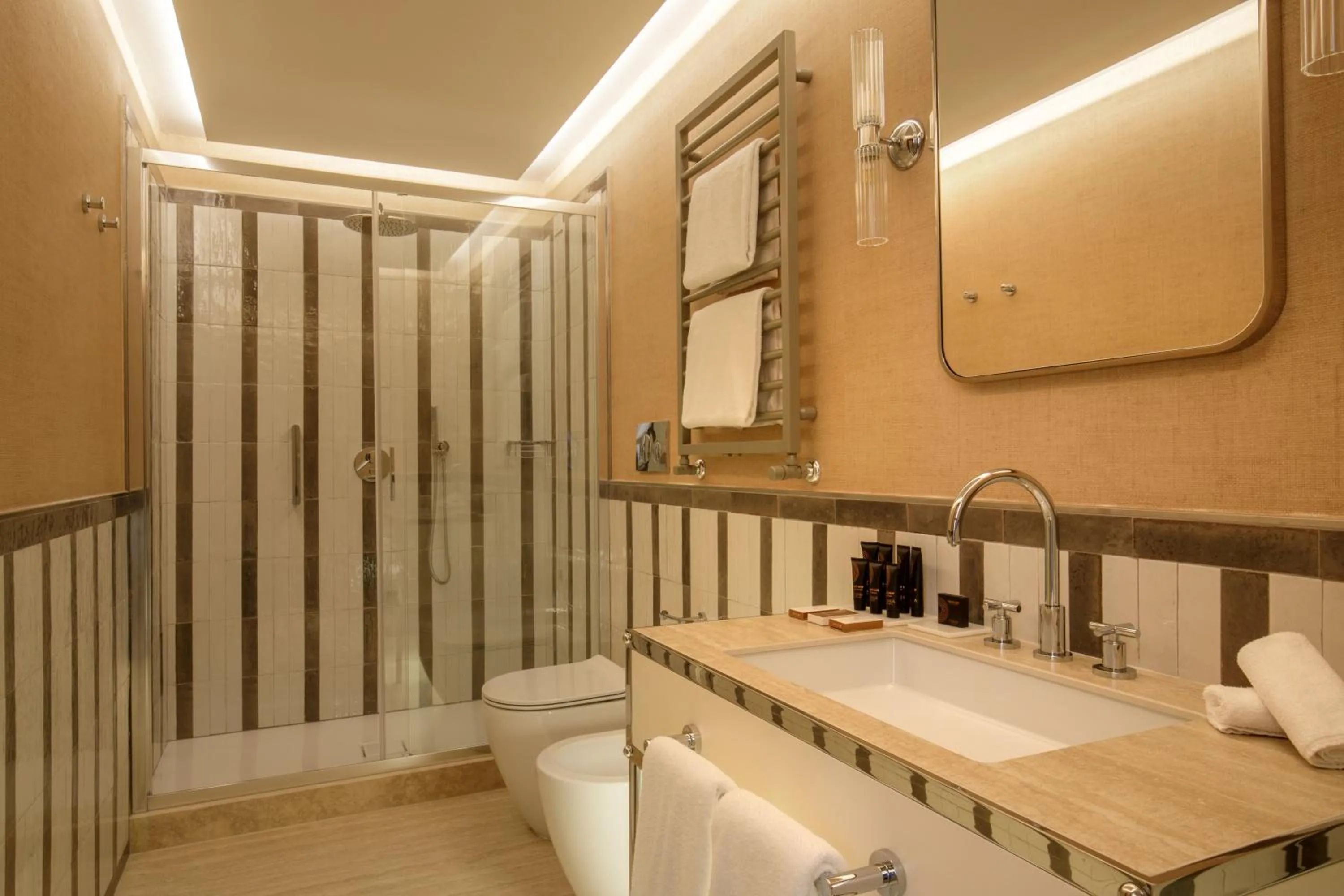 Shower in Hotel Imperiale by OMNIA hotels