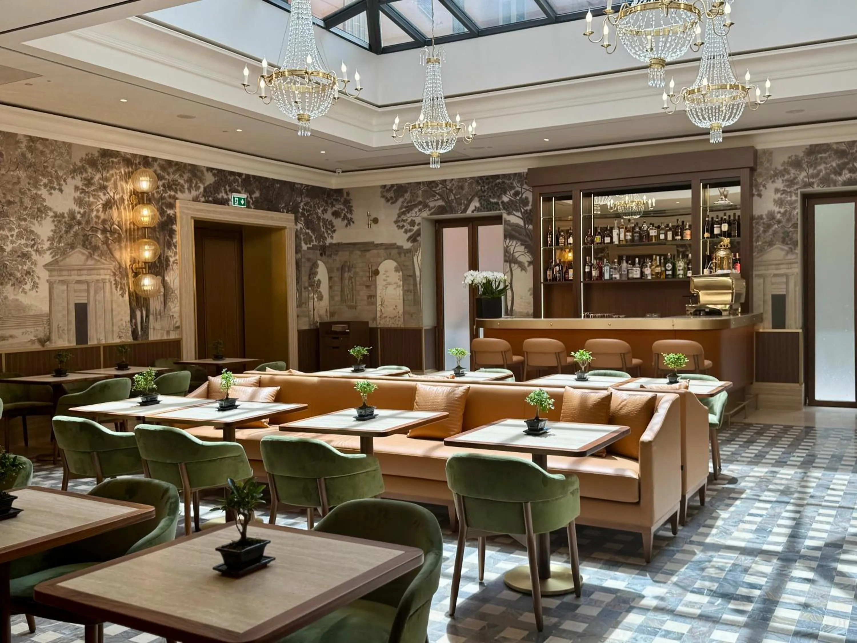 Restaurant/places to eat in Hotel Imperiale by OMNIA hotels