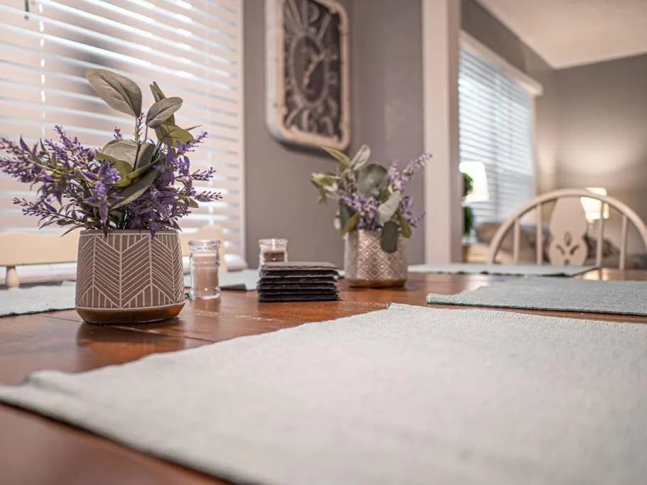 Homey Bungalow Convenient to Marietta and I-75!