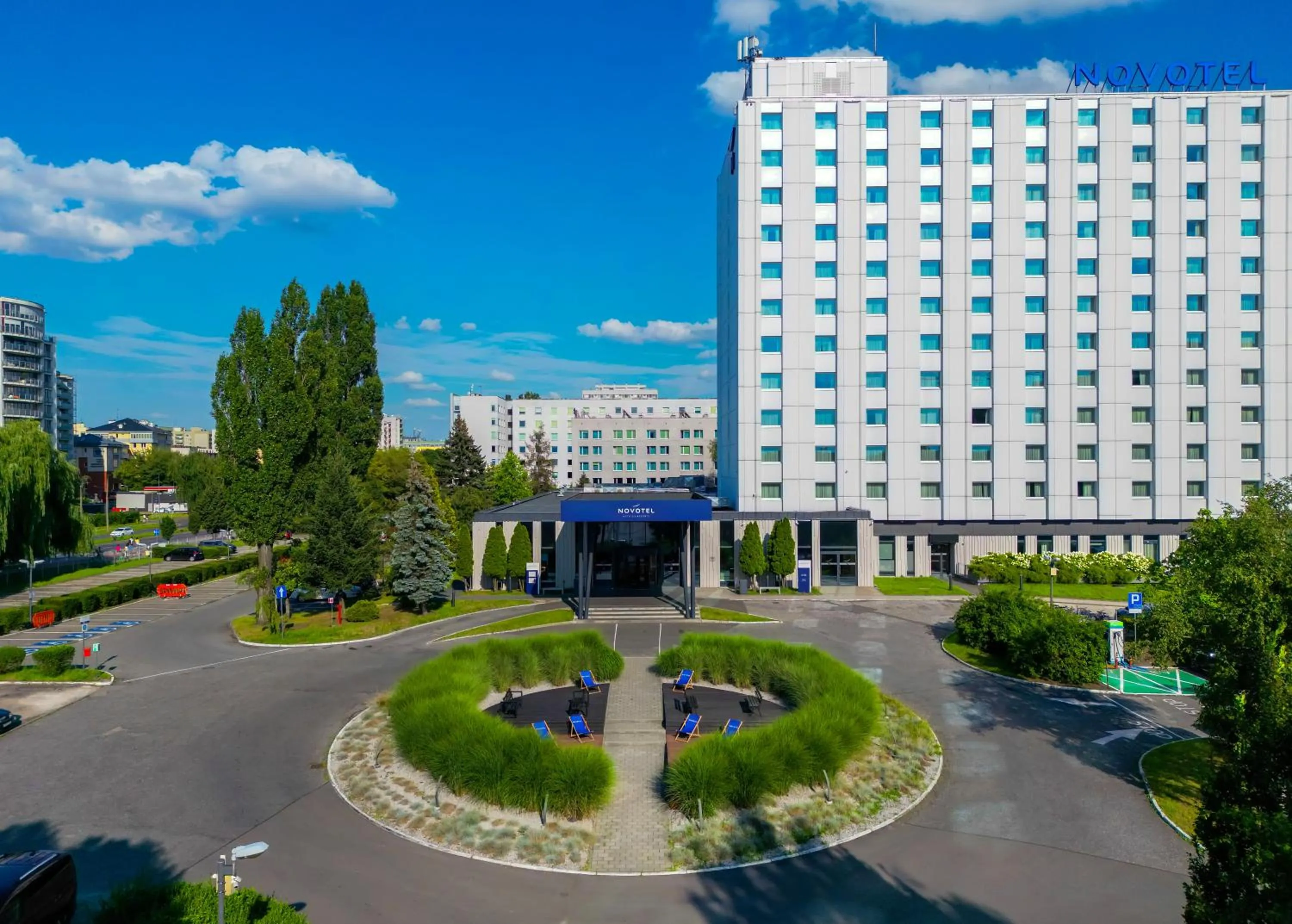 Facade/entrance in Novotel Kraków City West