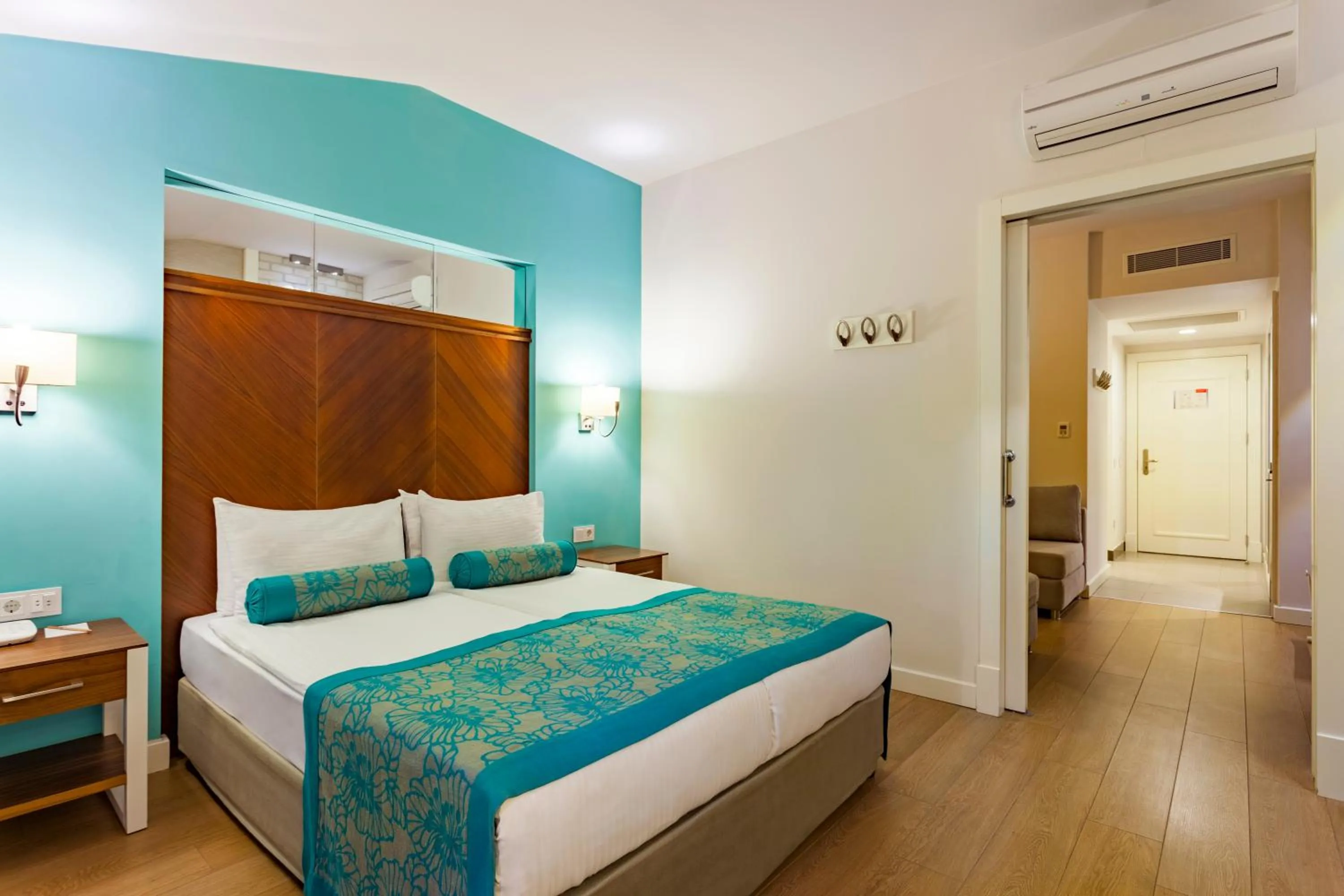 Photo of the whole room, Bed in Hotel Terrace Beach Resort All Inclusive