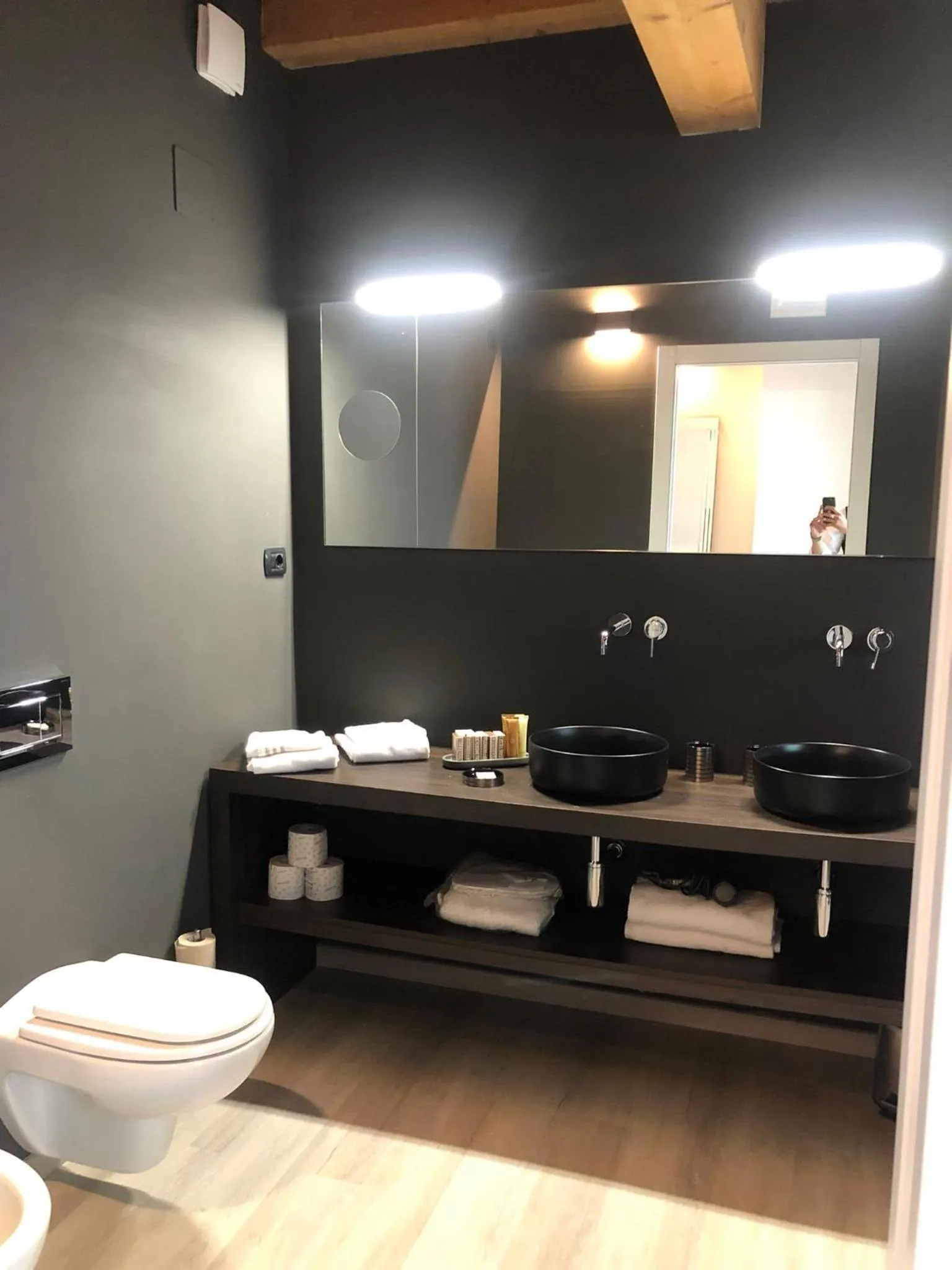 Bathroom in Continental Urban Art Hotel