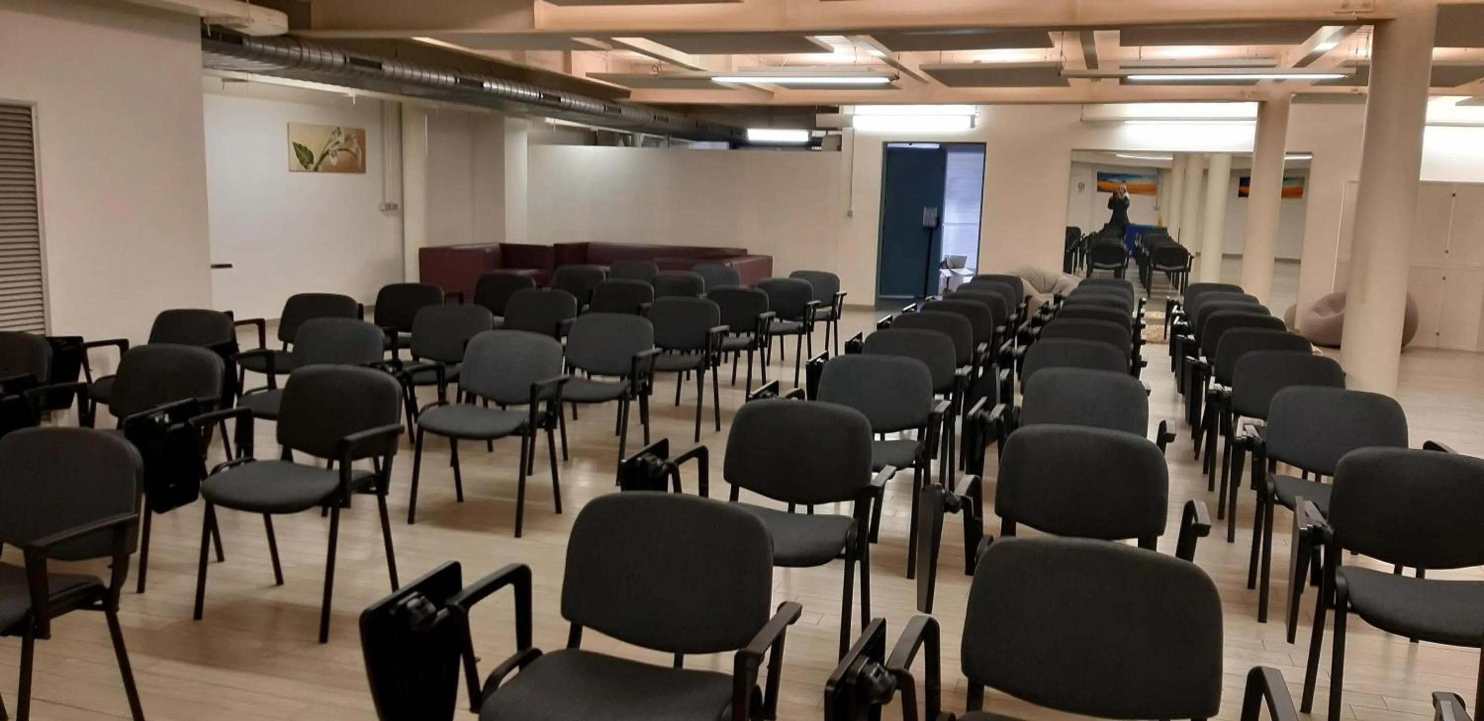 Meeting/conference room in Continental Urban Art Hotel