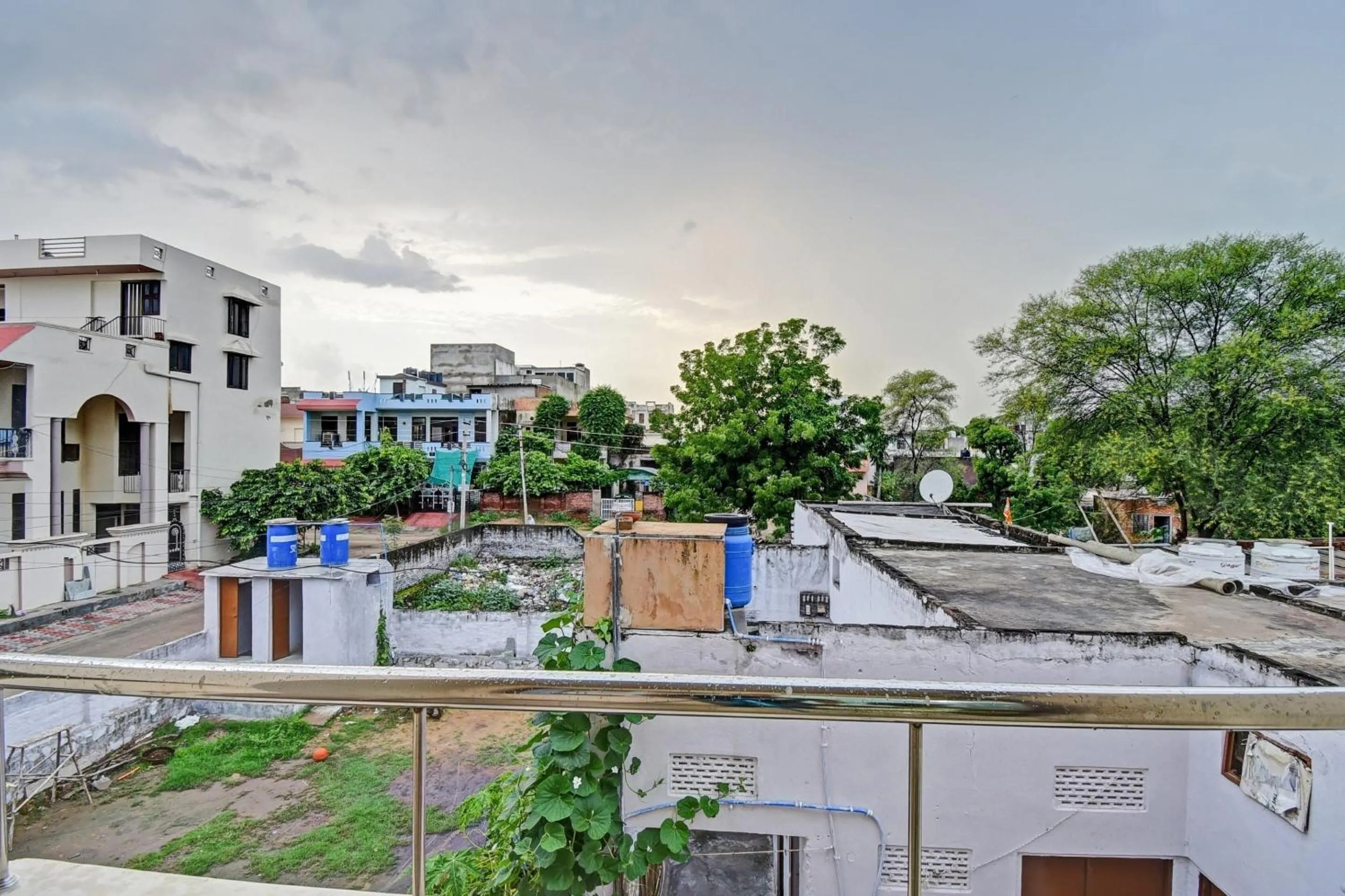Facade/entrance in Hotel O Ansh Plaza