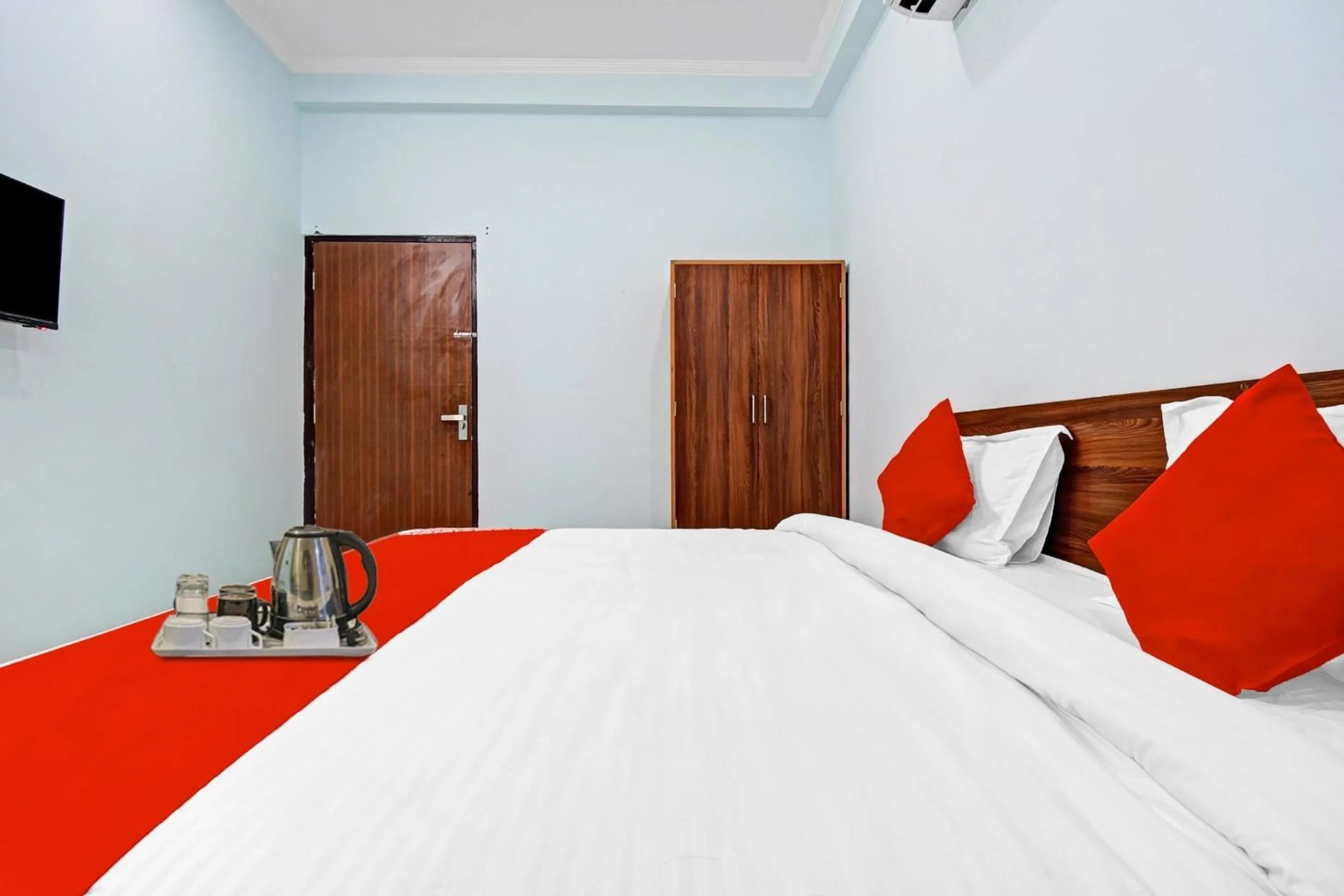 Bedroom, Bed in Hotel O Ansh Plaza