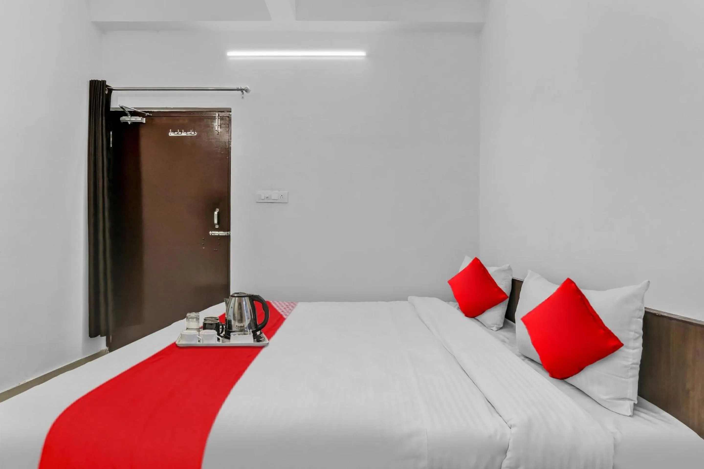 Bedroom, Bed in Hotel O Star Stay Guest house opposite Kendriya Bhawan