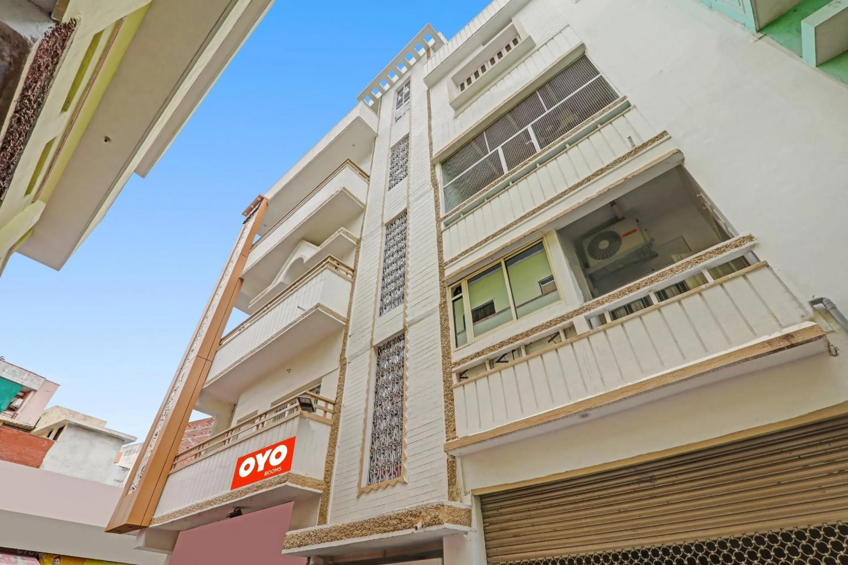 Facade/entrance in Hotel O Surbhi G House