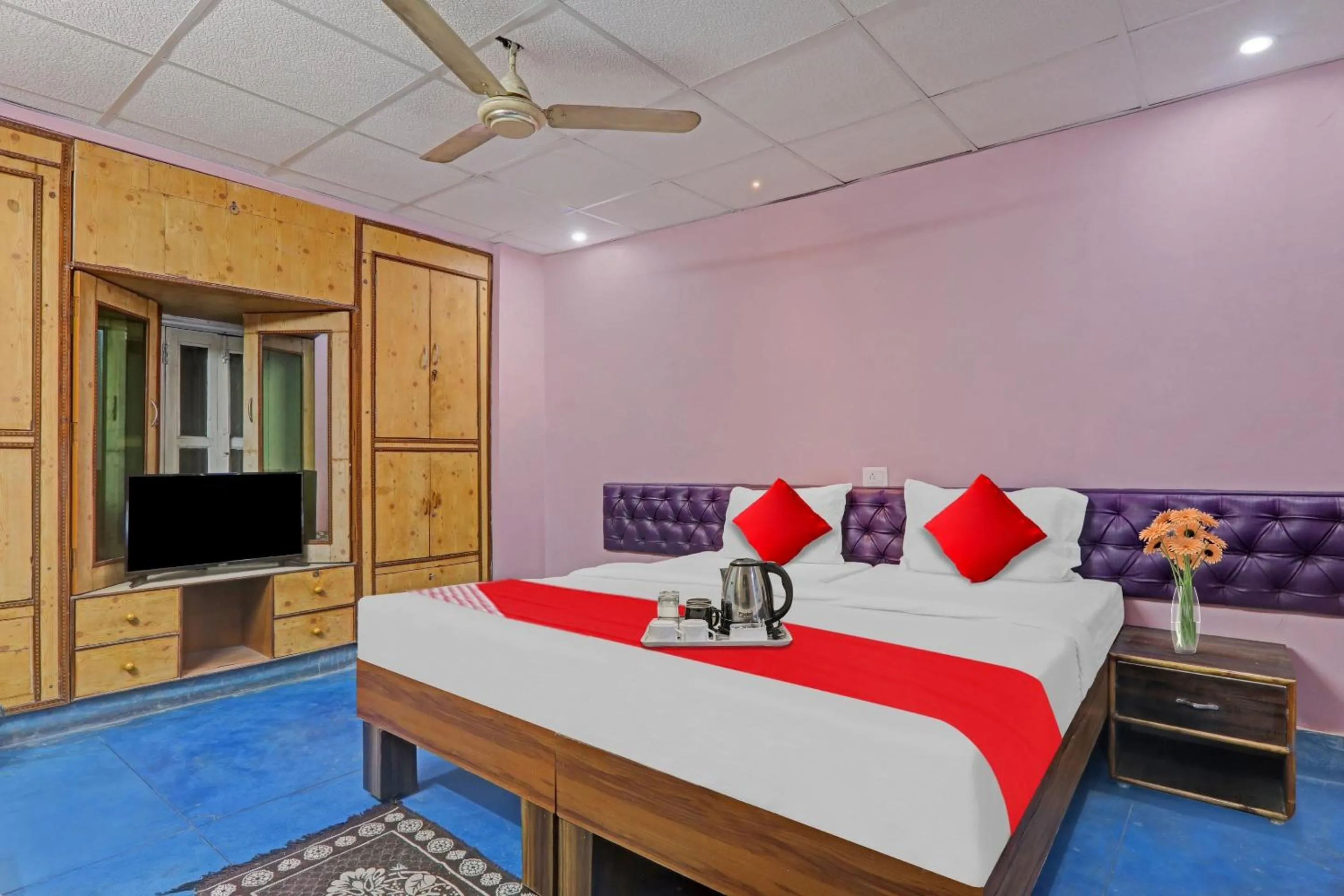 Bedroom in Hotel O Surbhi G House