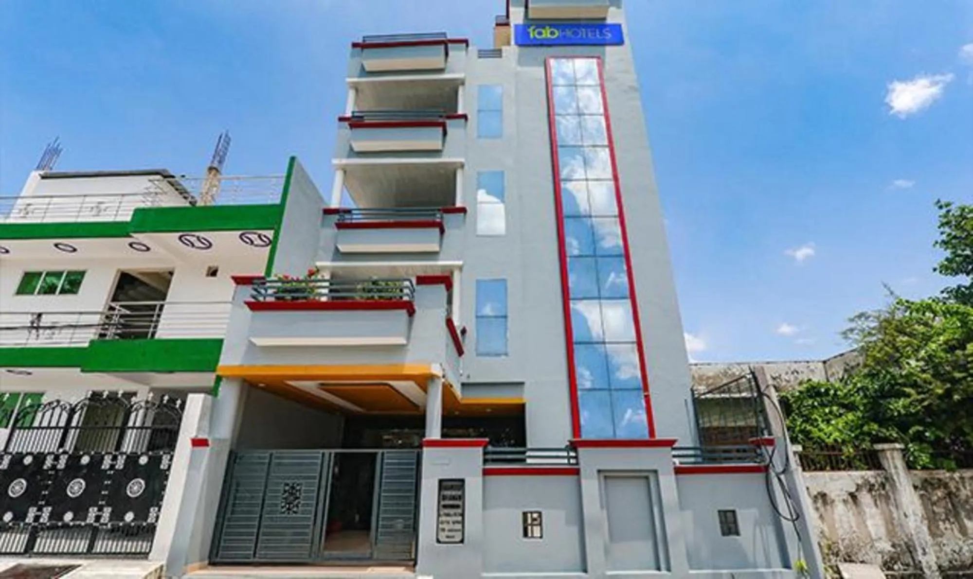 Property building in FabExpress North Inn