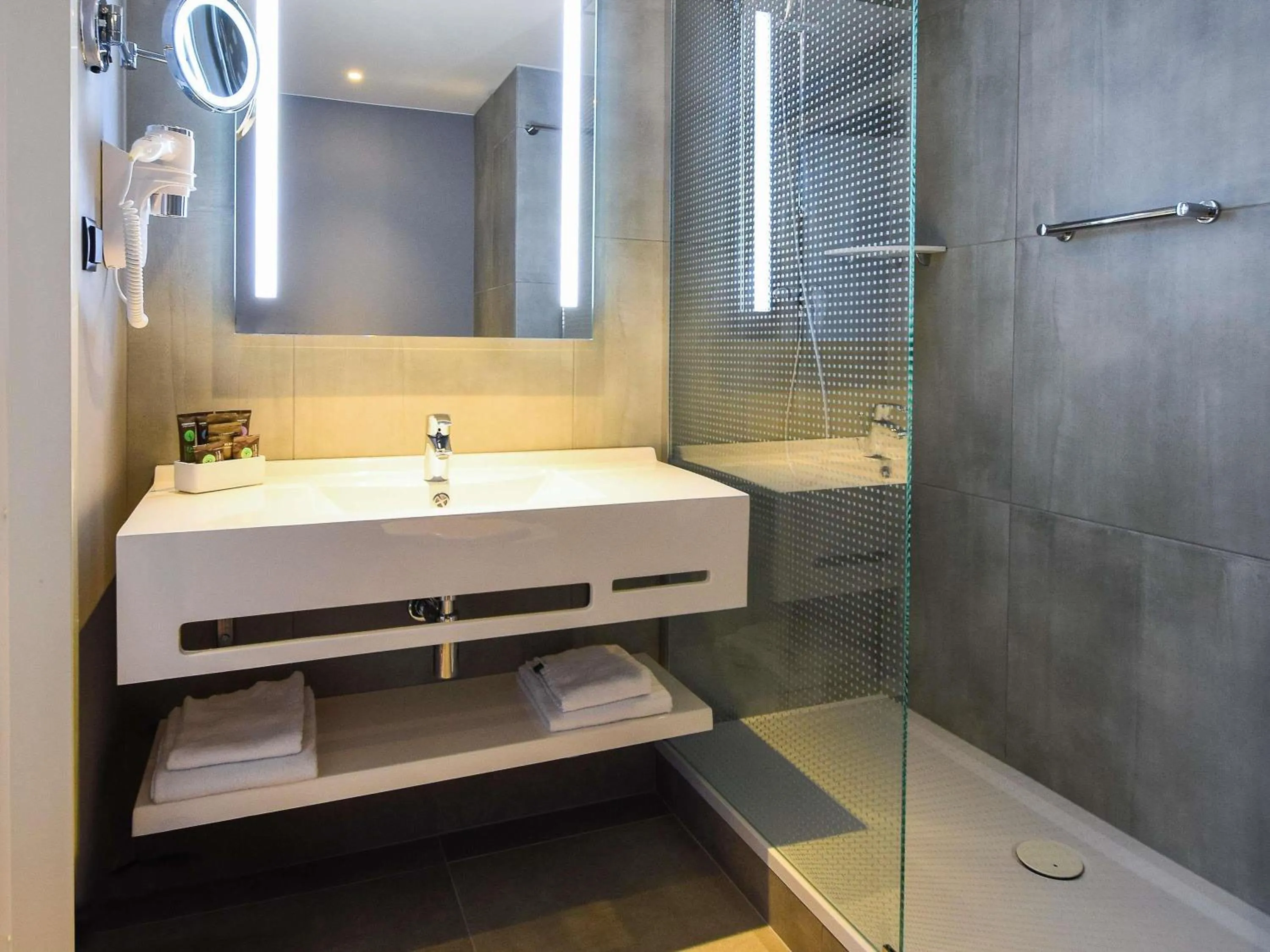 Bedroom in Novotel Szczecin Centrum