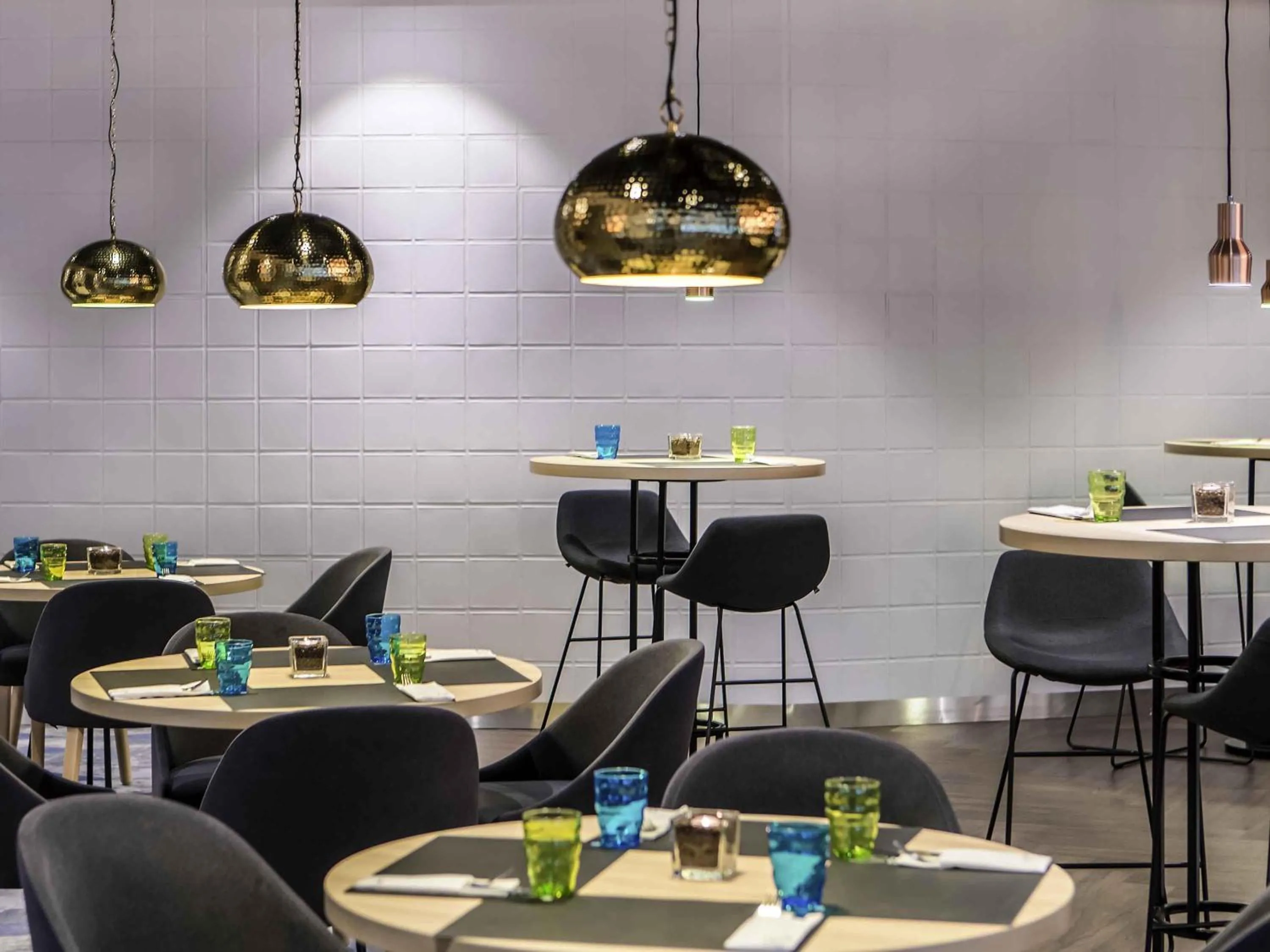 Lounge or bar in Novotel Szczecin Centrum