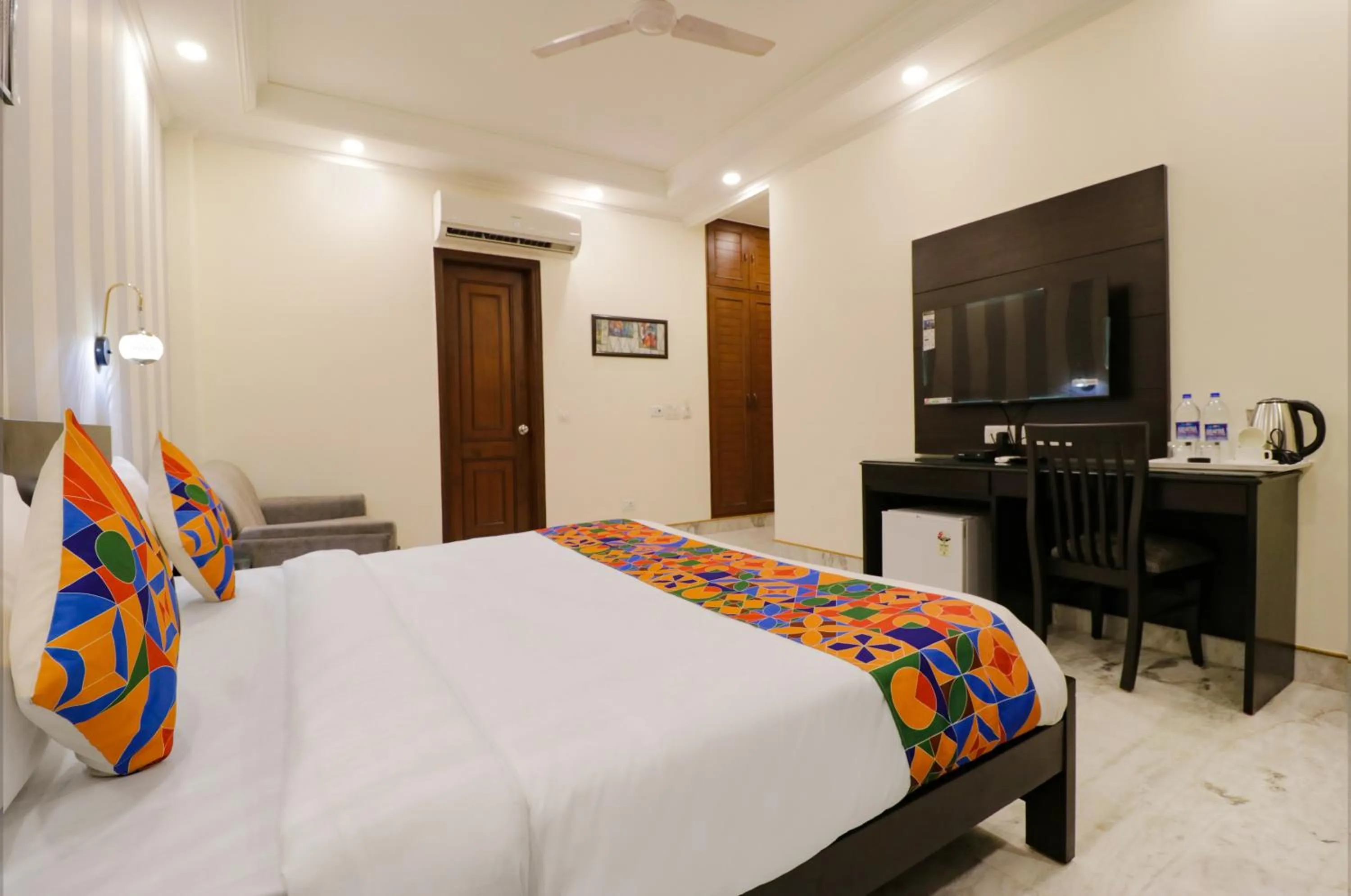 TV and multimedia, Bed in FabHotel RR Residency - DLF Cyber City, Gurugram