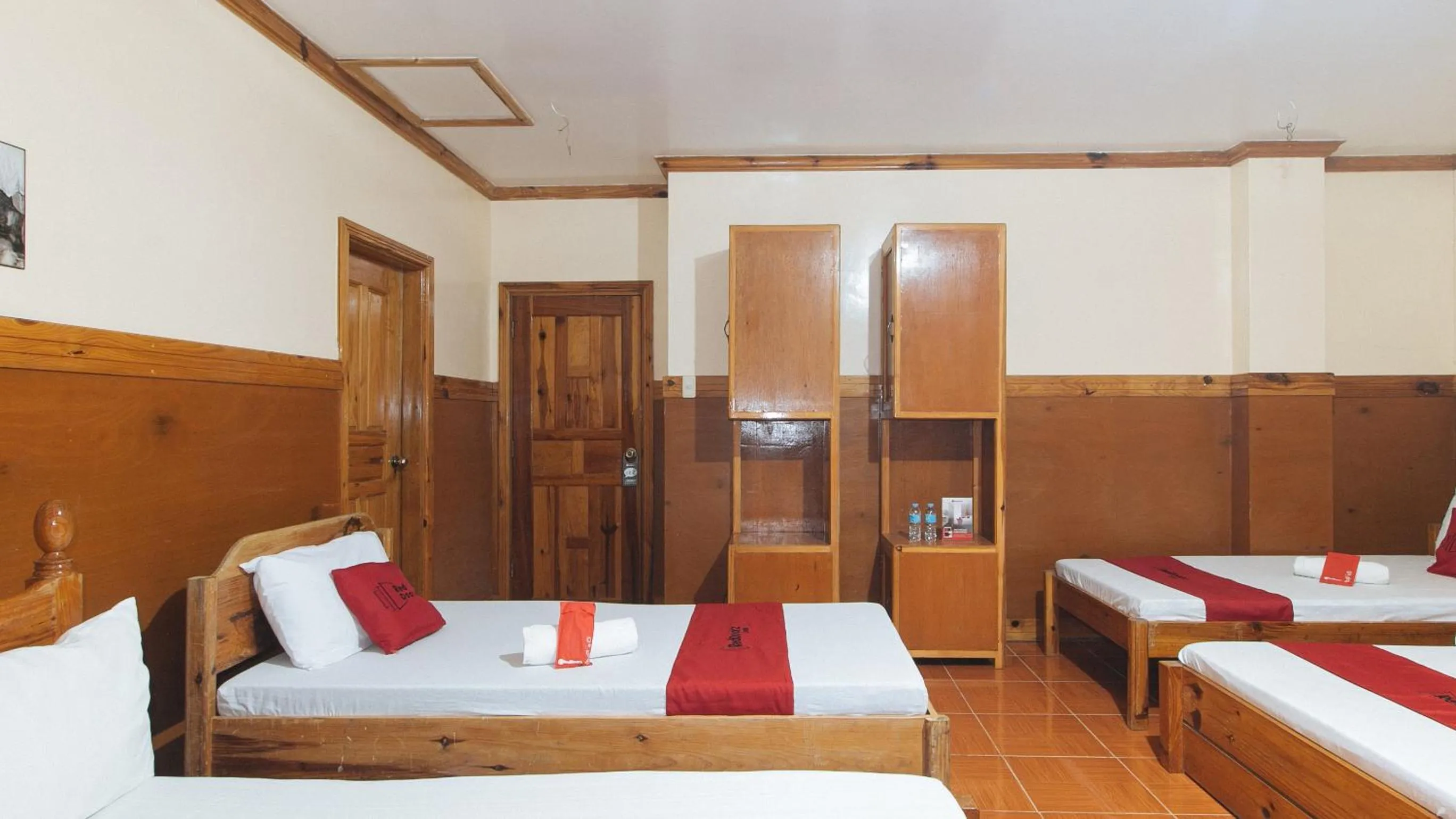 Photo of the whole room, Bed in RedDoorz @ Sagada Sunrise View Homestay