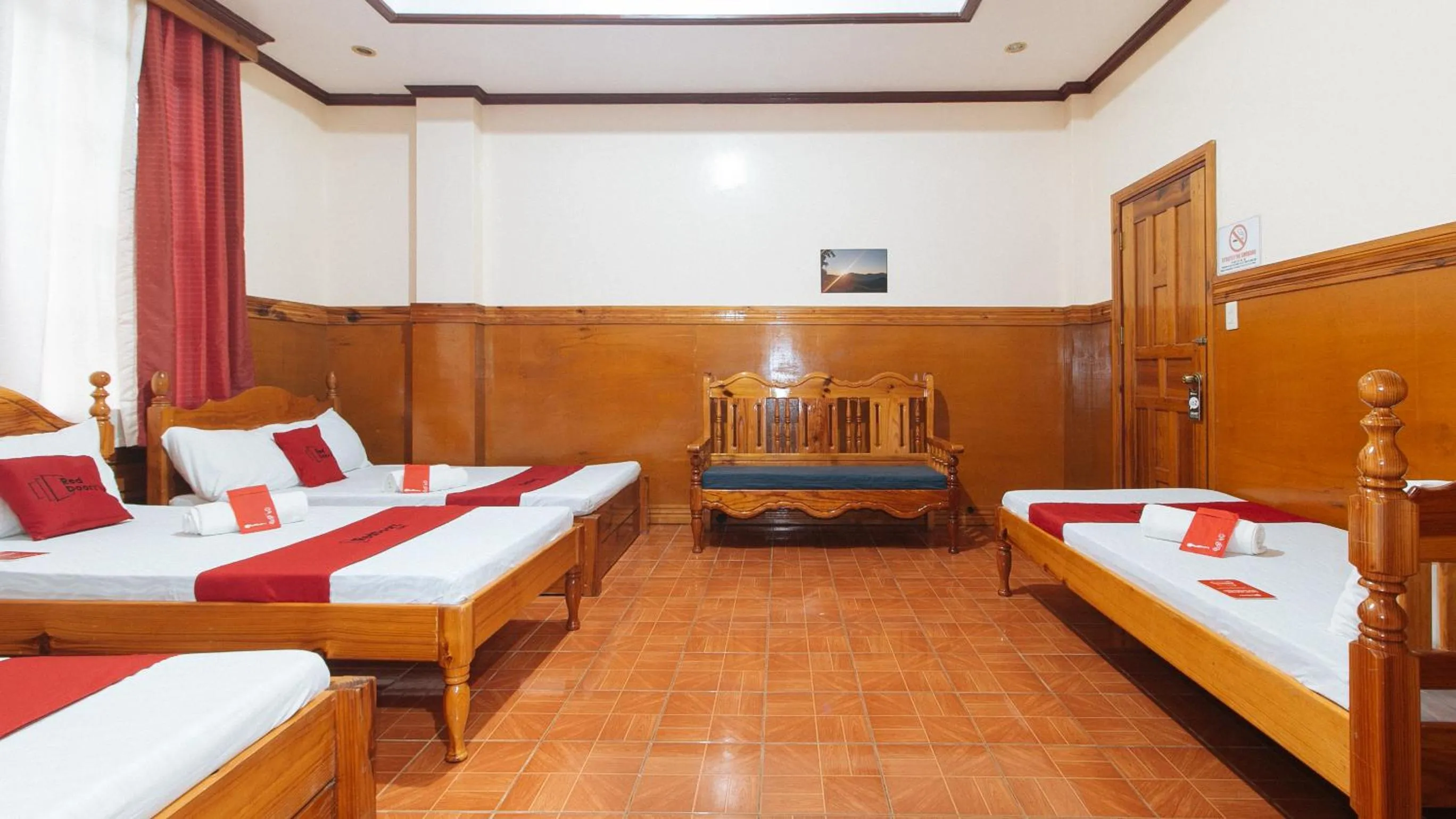 TV and multimedia, Bed in RedDoorz @ Sagada Sunrise View Homestay