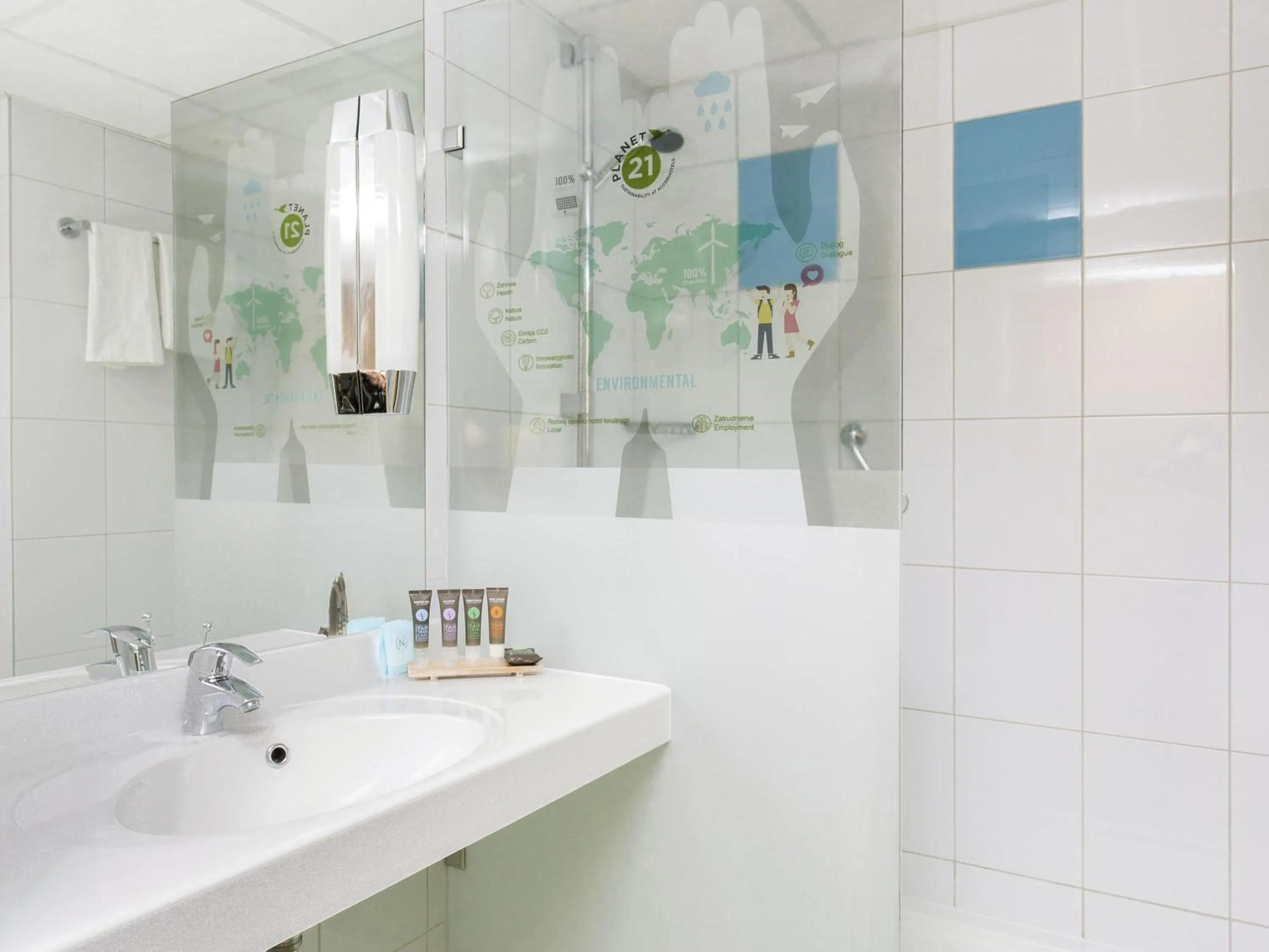 Bedroom in Novotel Warszawa Airport