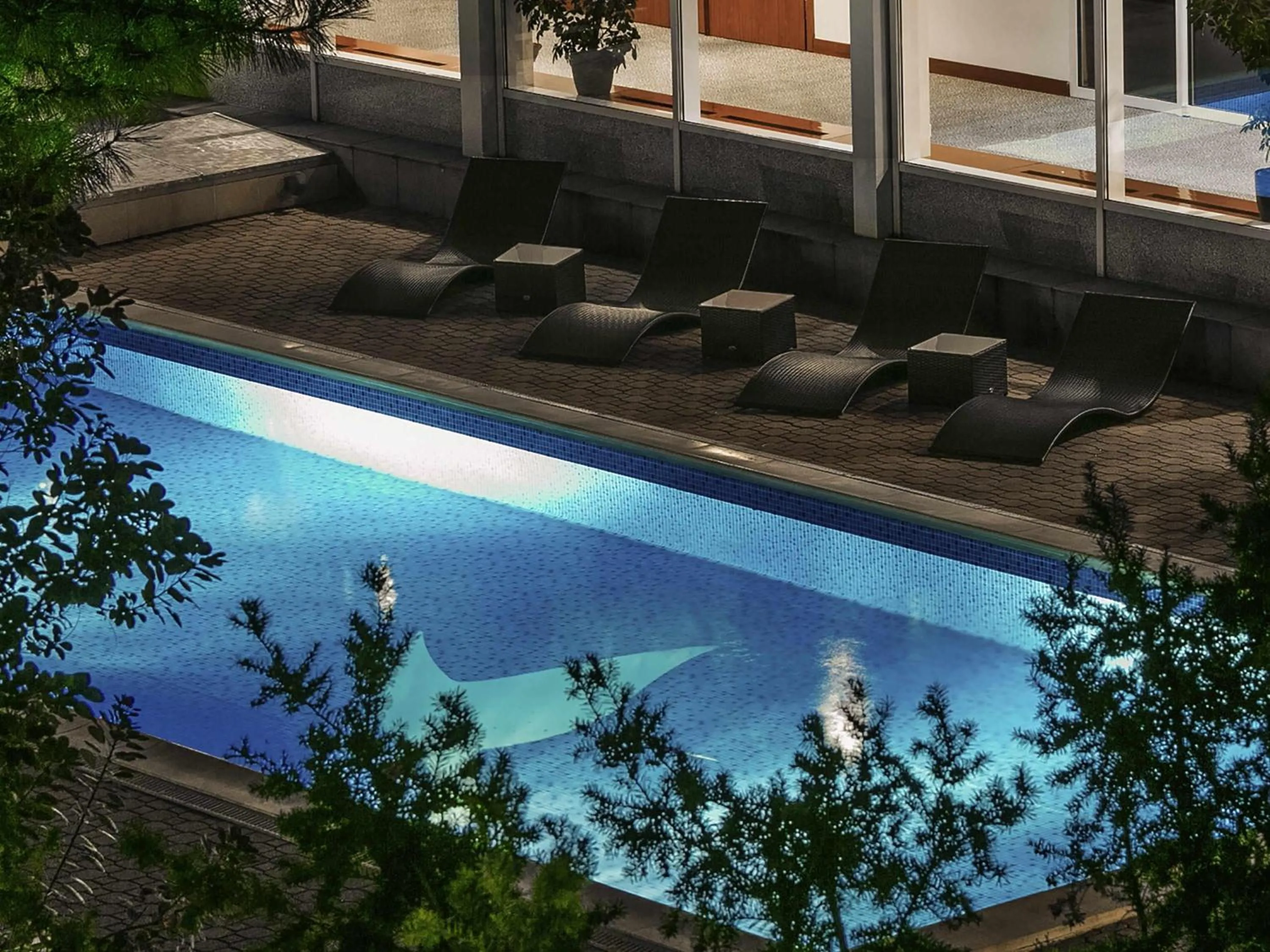 Pool view in Novotel Warszawa Airport