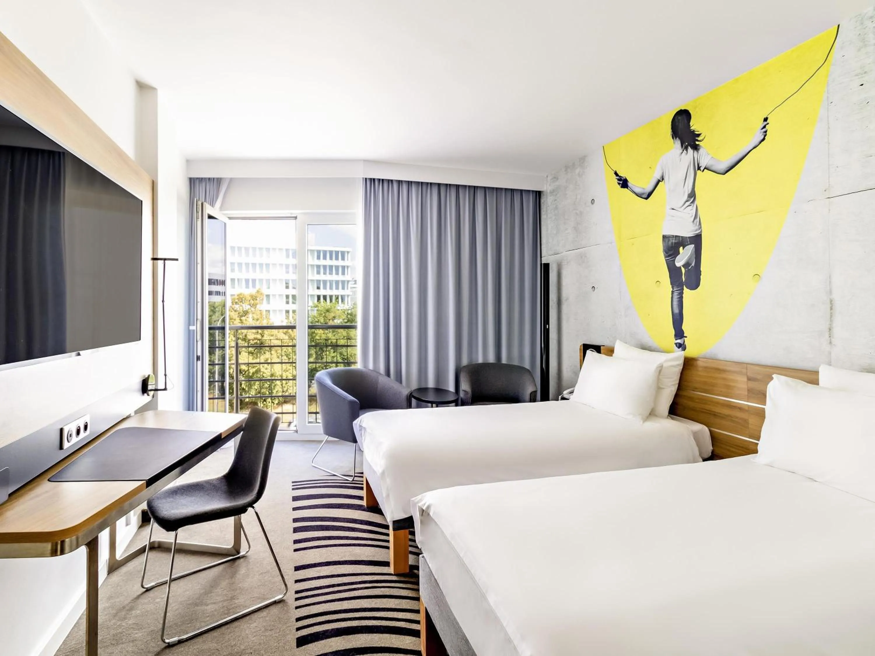 Bedroom, Bed in Novotel Warszawa Airport