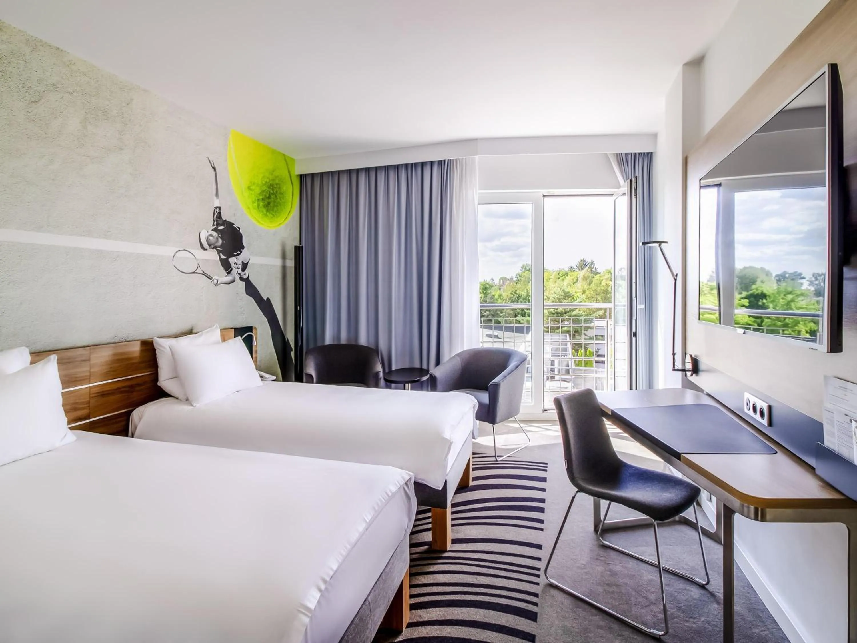 Bedroom, Bed in Novotel Warszawa Airport