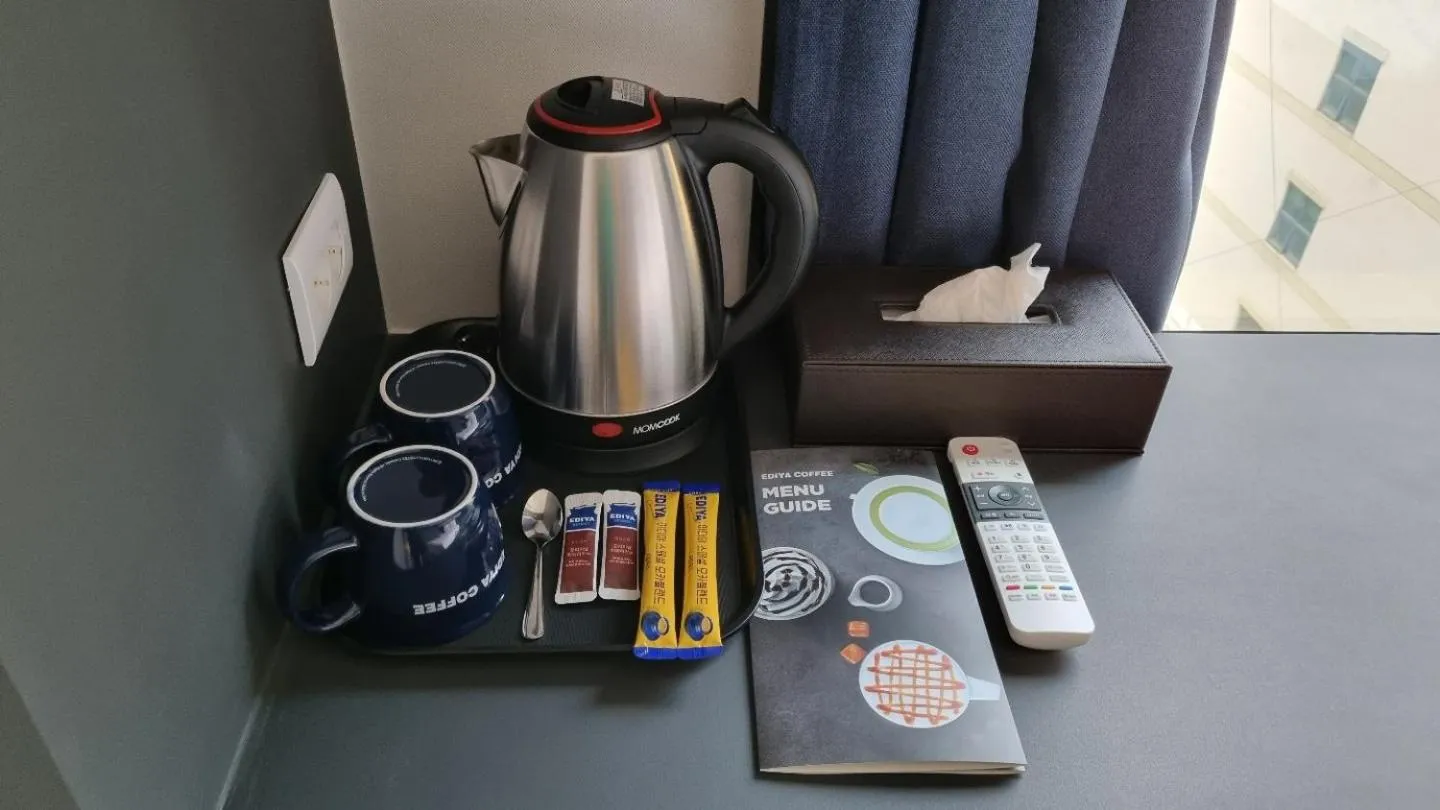 Coffee/tea facilities in Gold Stone Hotel