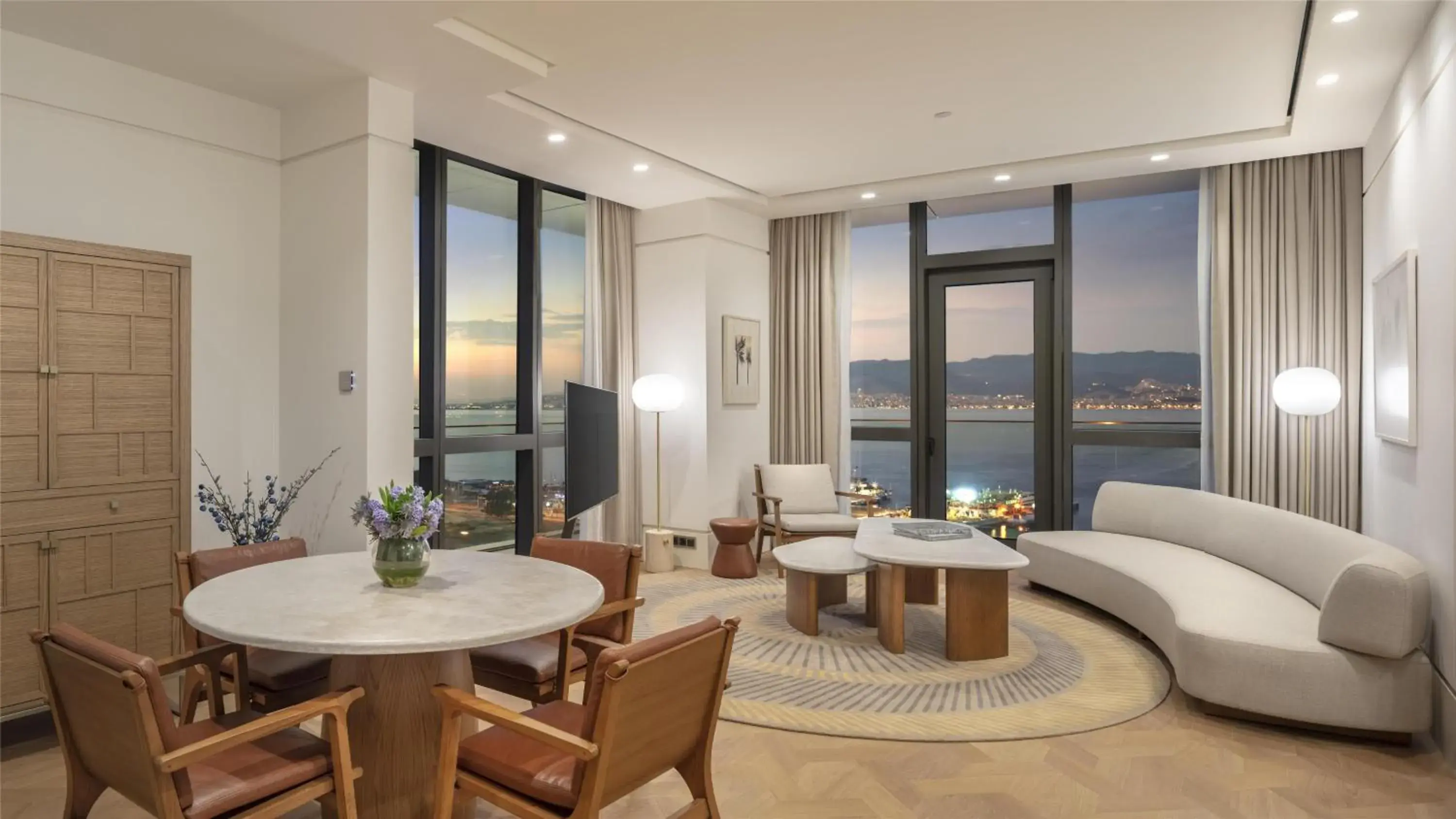 Suite in Hyatt Regency Izmir IstinyePark Suite in Hyatt Regency Izmir IstinyePark